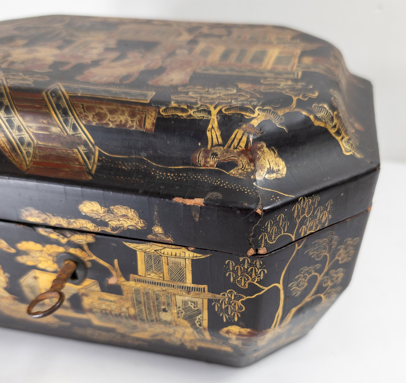 19th Century Chinese Chinoiserie Gilt Lacquer Tea Caddy Box - 16