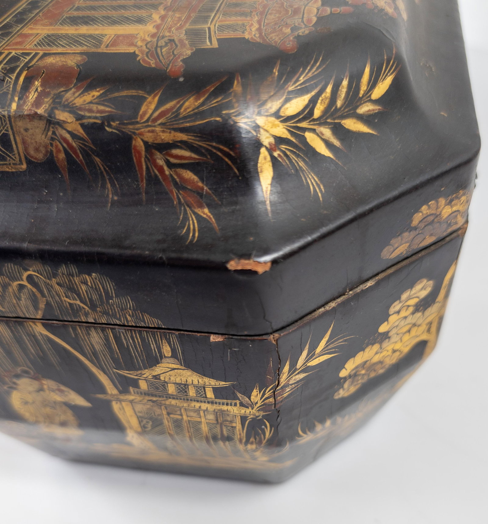19th Century Chinese Chinoiserie Gilt Lacquer Tea Caddy Box - 18