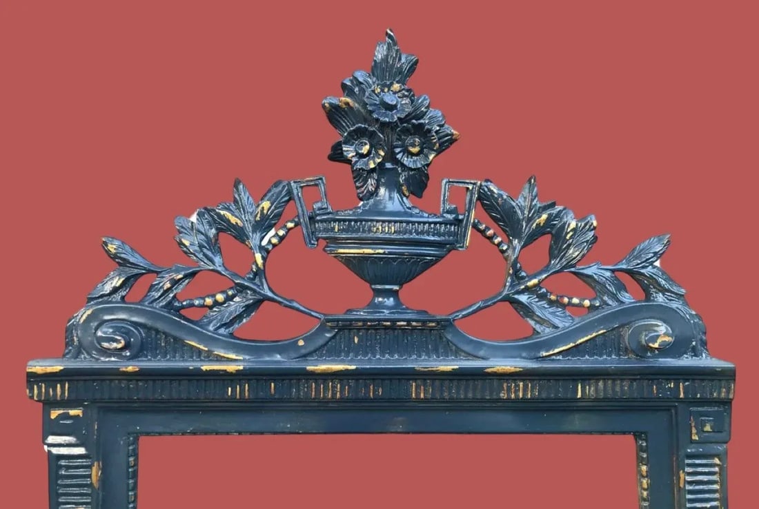 Newly Distressed Lacquered Vintage Italian Rococo Wall Mirror Mirror - 4