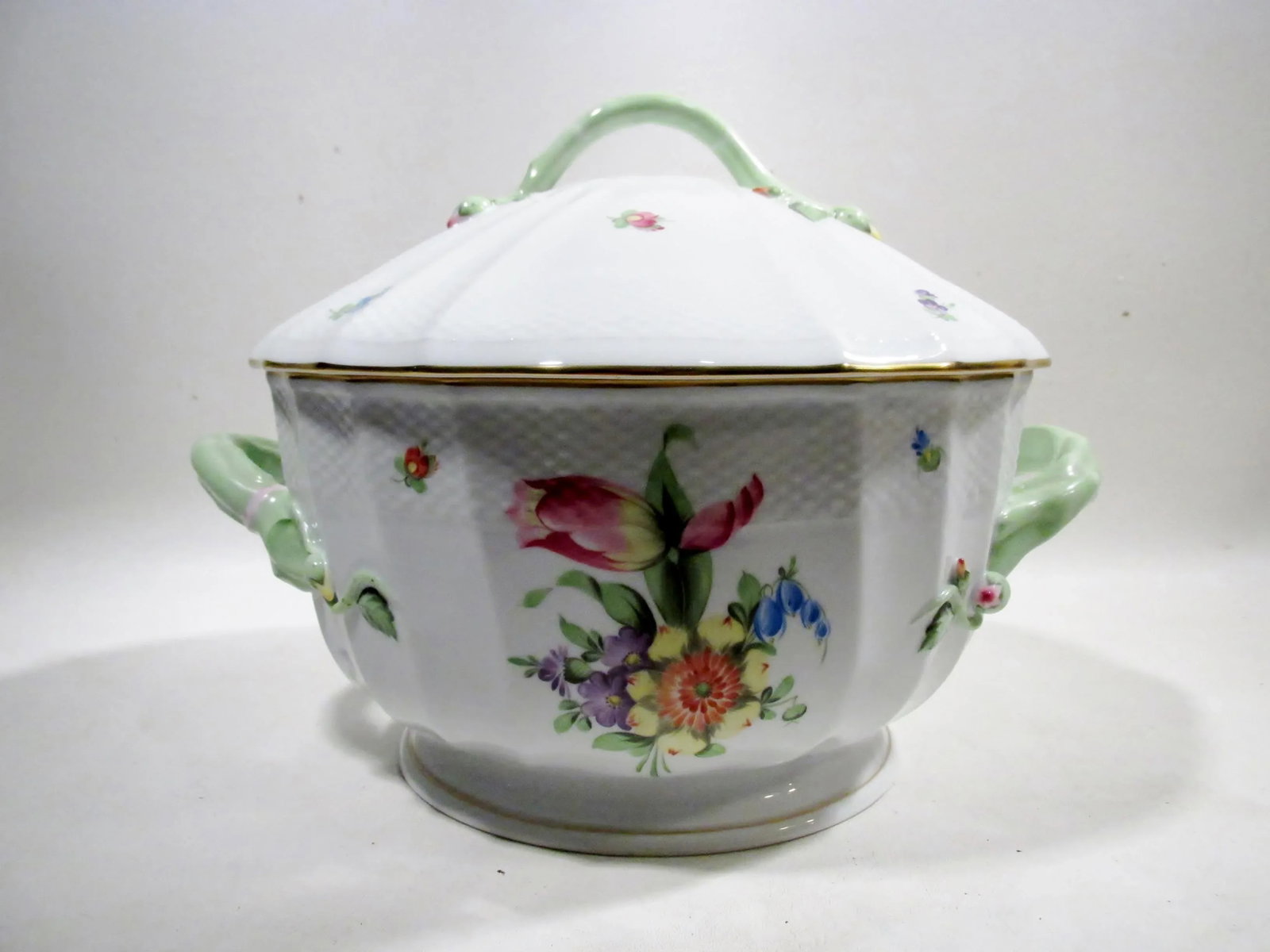 Late 20th Century Herend China Hungary Printemps Large Round Tureen - 10