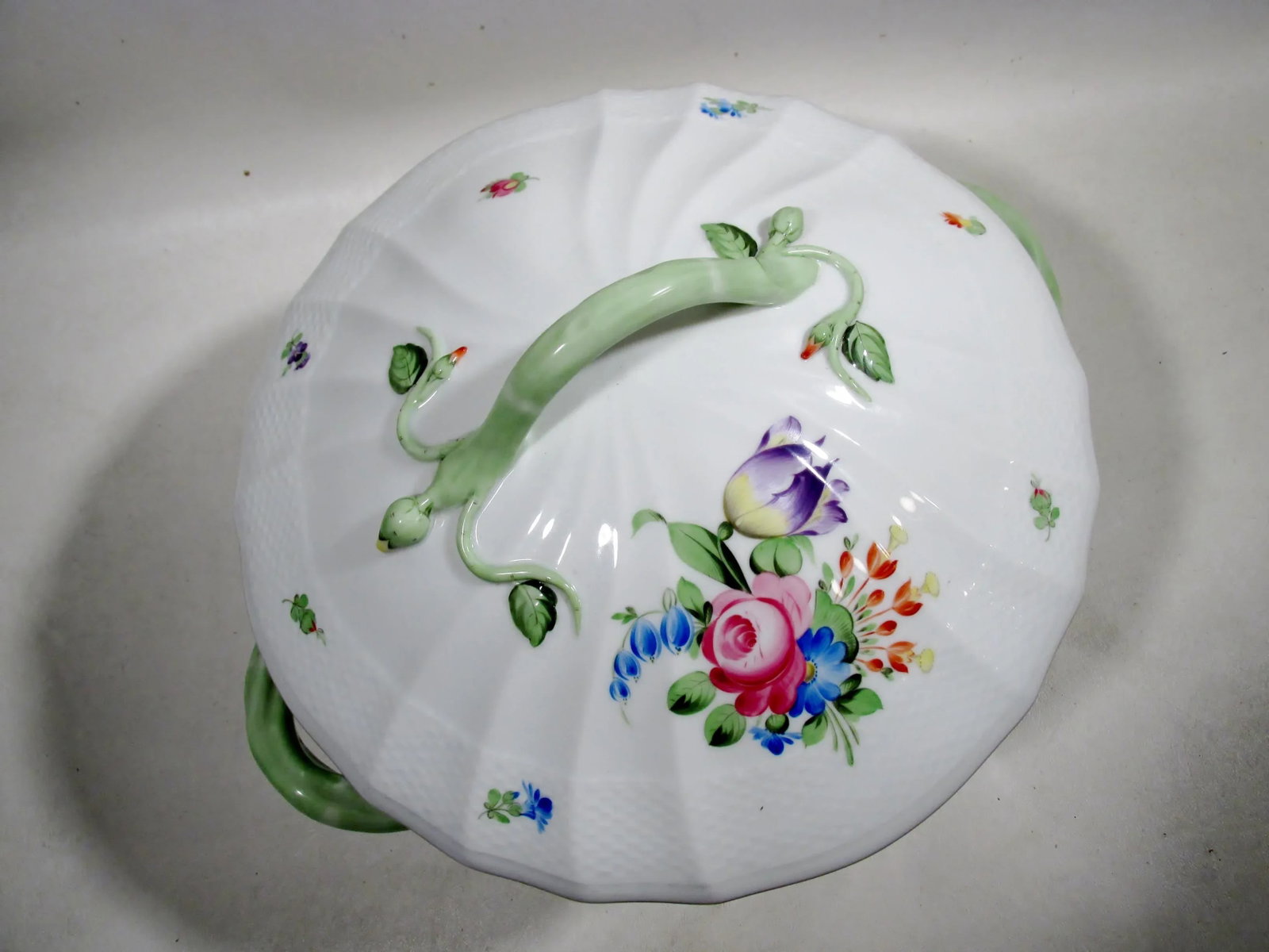 Late 20th Century Herend China Hungary Printemps Large Round Tureen - 8