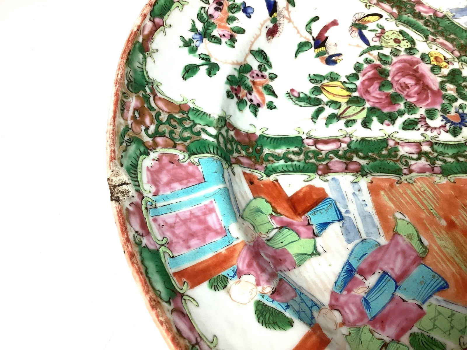 Large Qing Dynasty Famille Rose Medallion Platter, 19th Century - 2