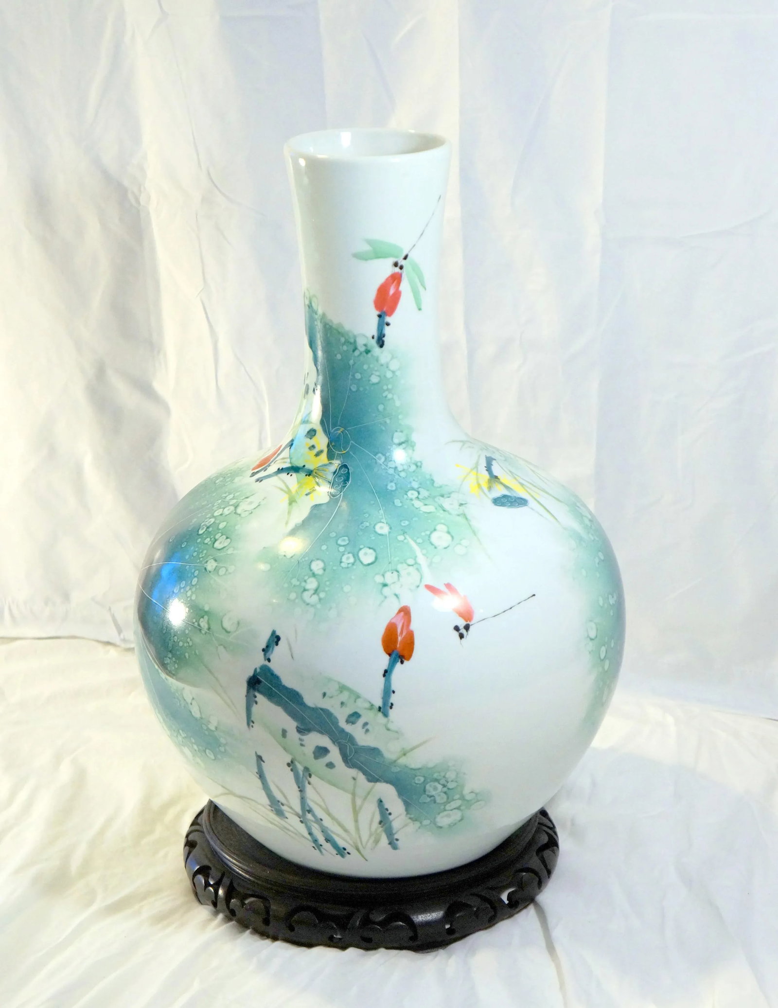 Chinese Contemporary Painted Porcelain Vase - 2
