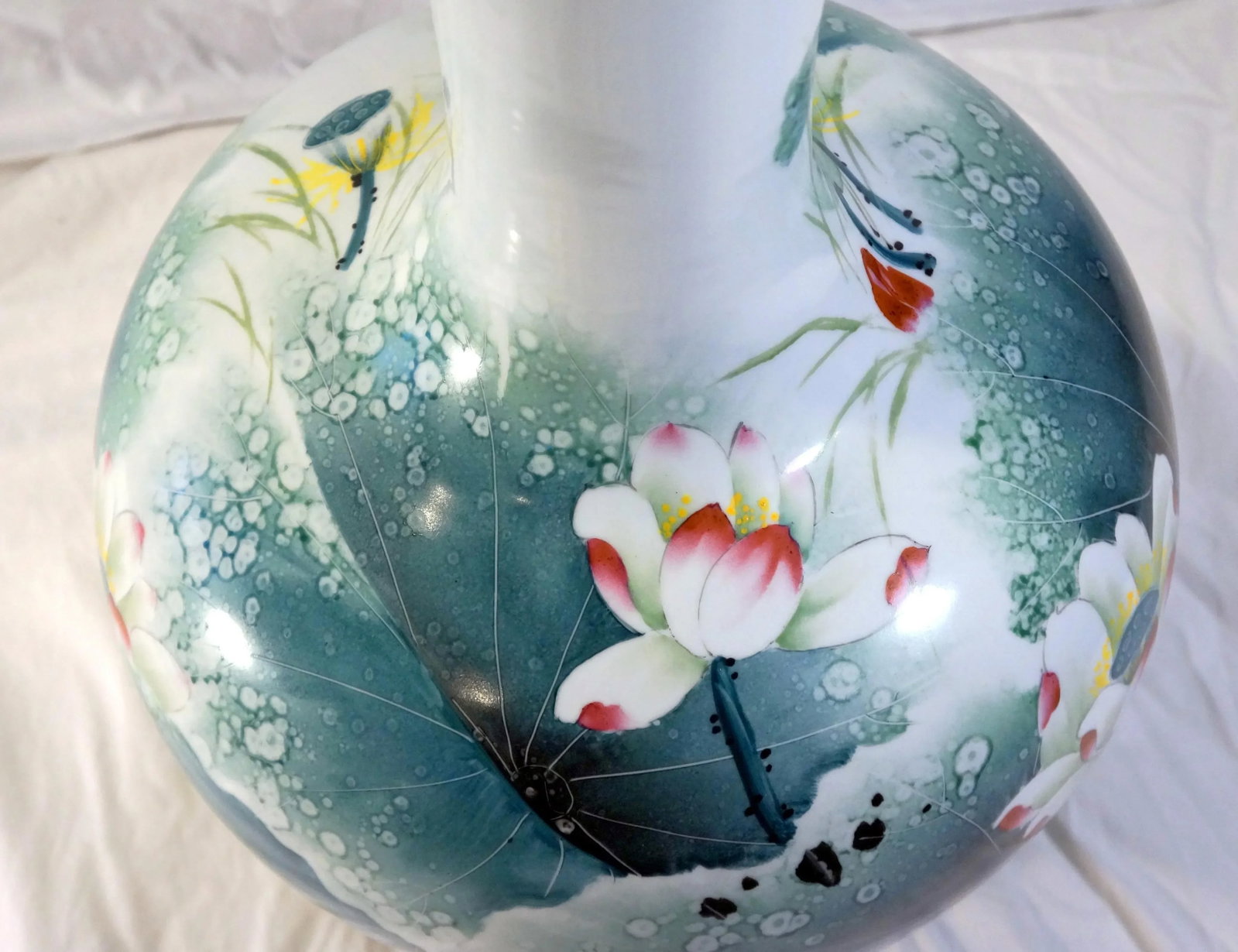 Chinese Contemporary Painted Porcelain Vase - 7