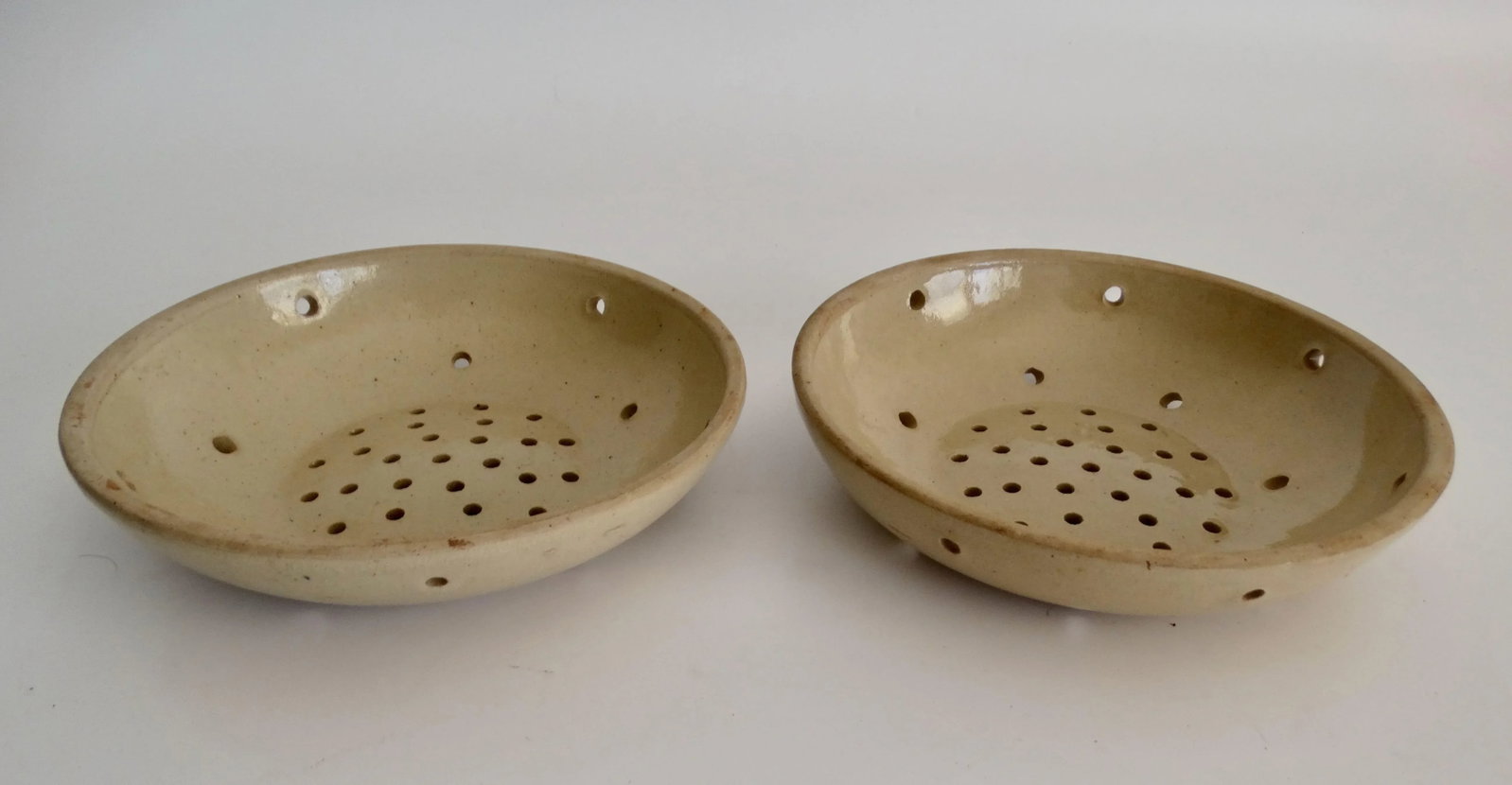 19th-Century French Cheese Mold Moule A Fromage, Pair - 4