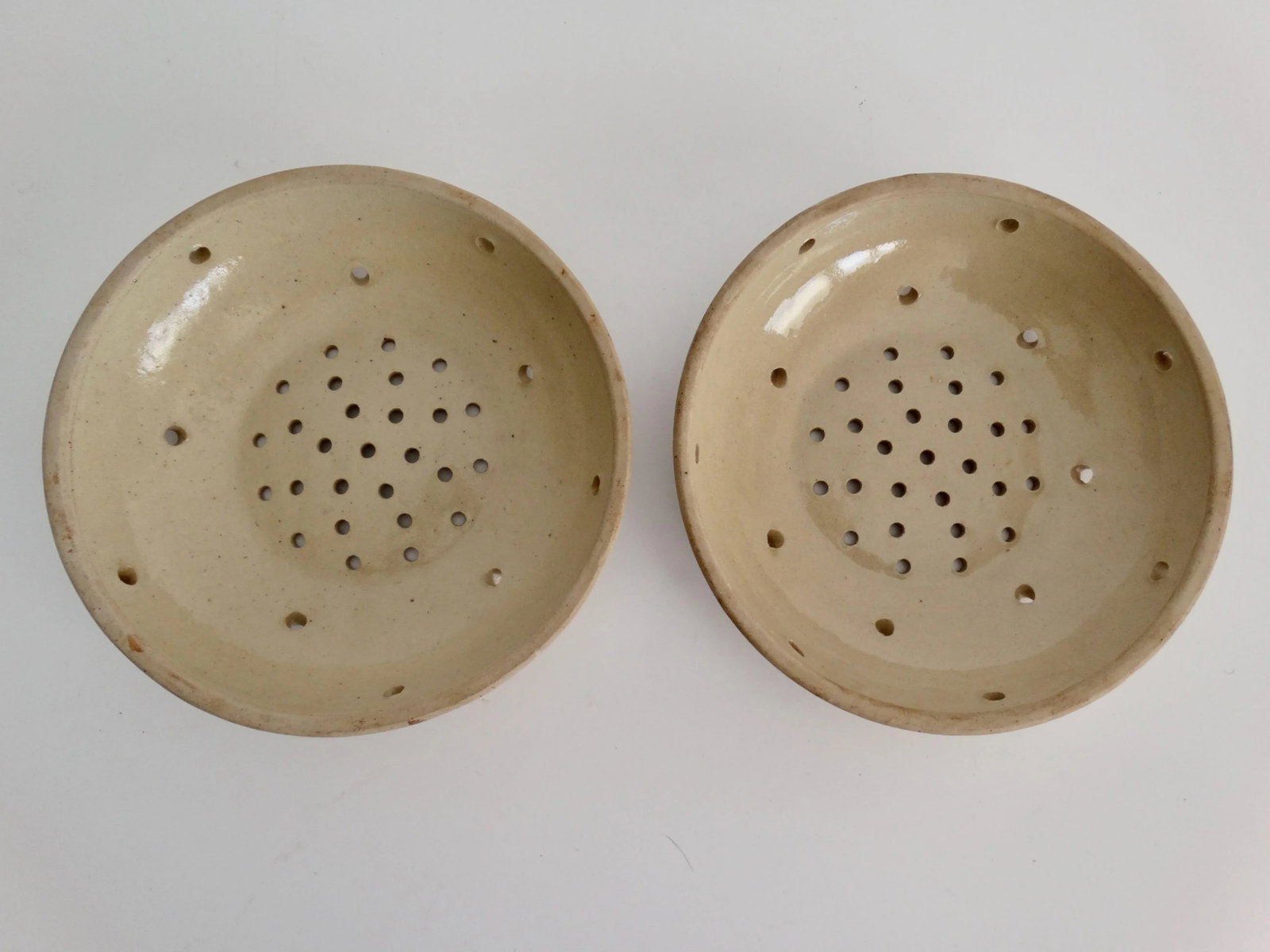 19th-Century French Cheese Mold Moule A Fromage, Pair - 5