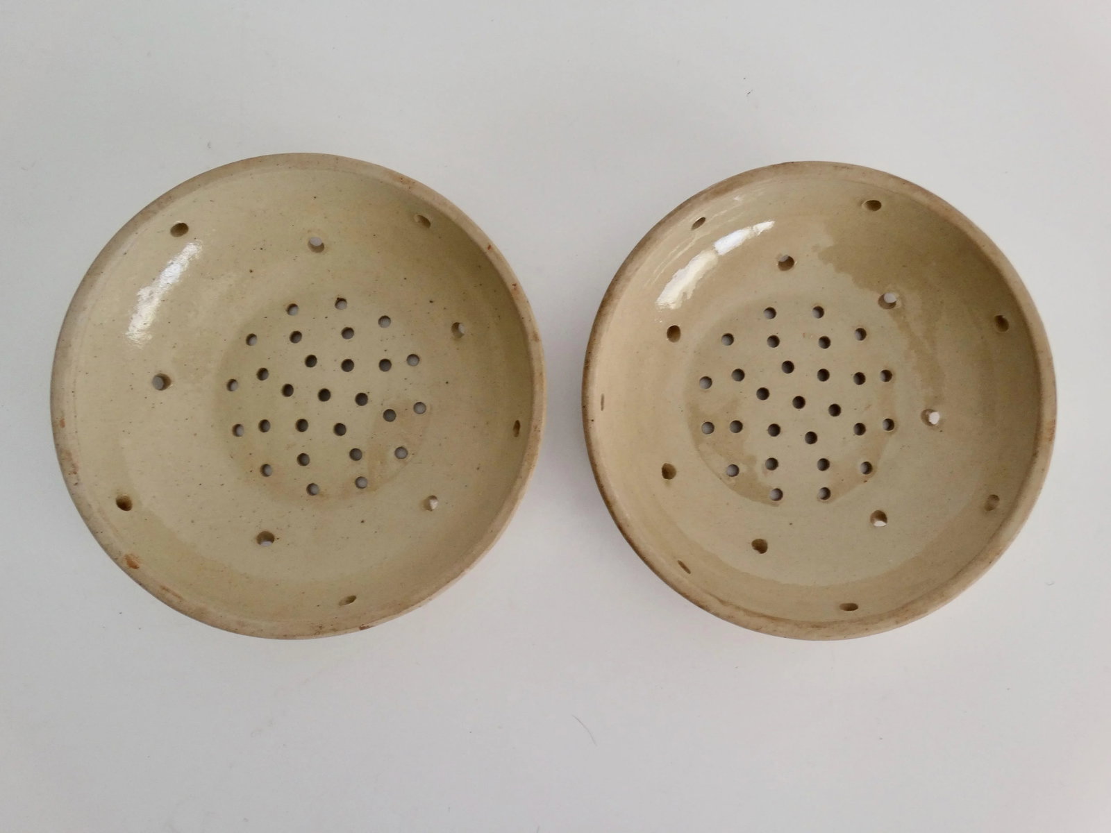 19th-Century French Cheese Mold Moule A Fromage, Pair - 7