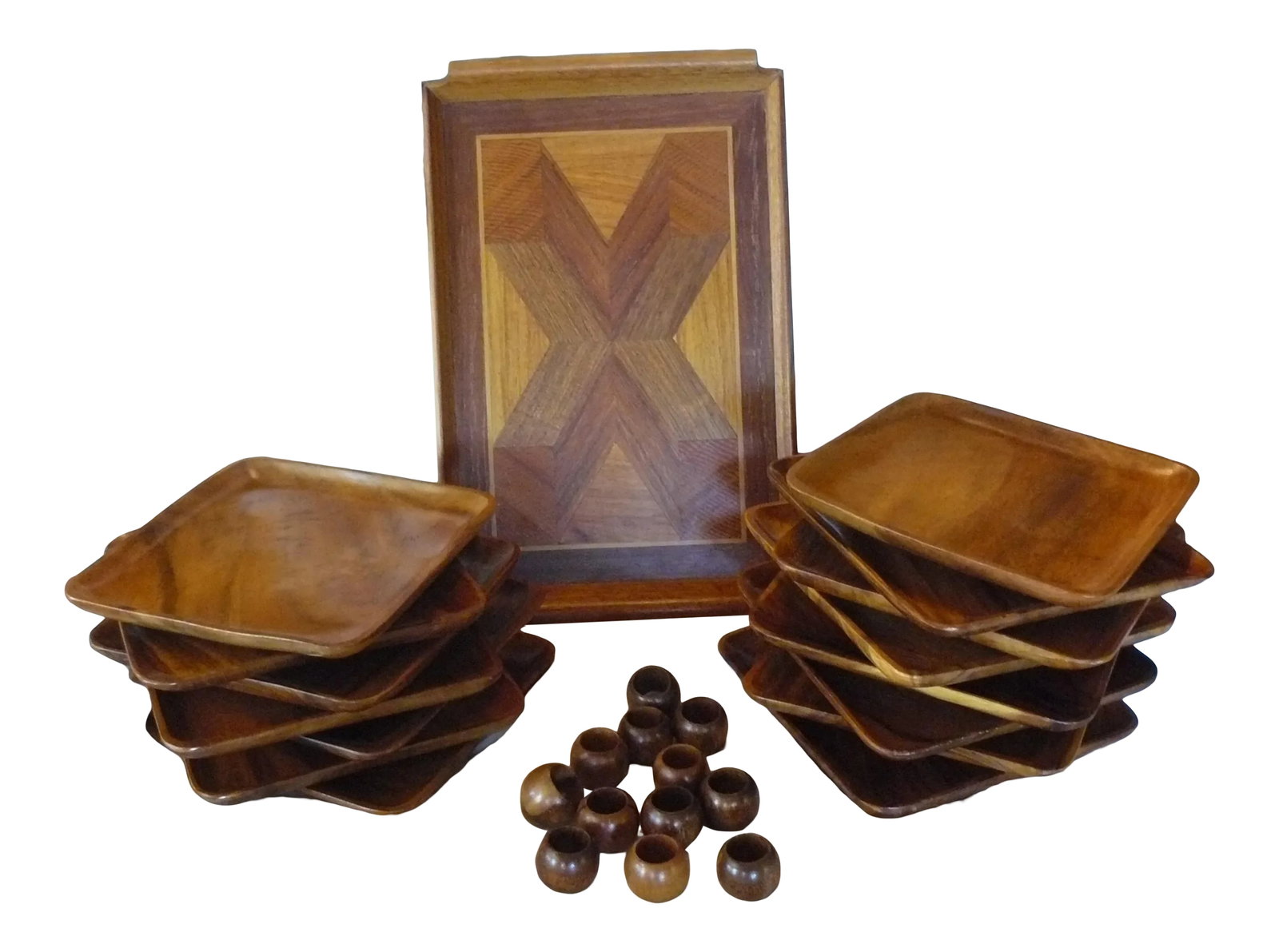 Vintage Mid 20th Century Teak Tray, Plate and Napkin Rings Picnic Set - 28 Pieces: Vintage teak tray (12.5" x 19.75") with 12 napkin rings and 15 square plates (10" x 10") from the Philippines. Some surface scratches consistent with use and age. They've been oiled with teak oil and
