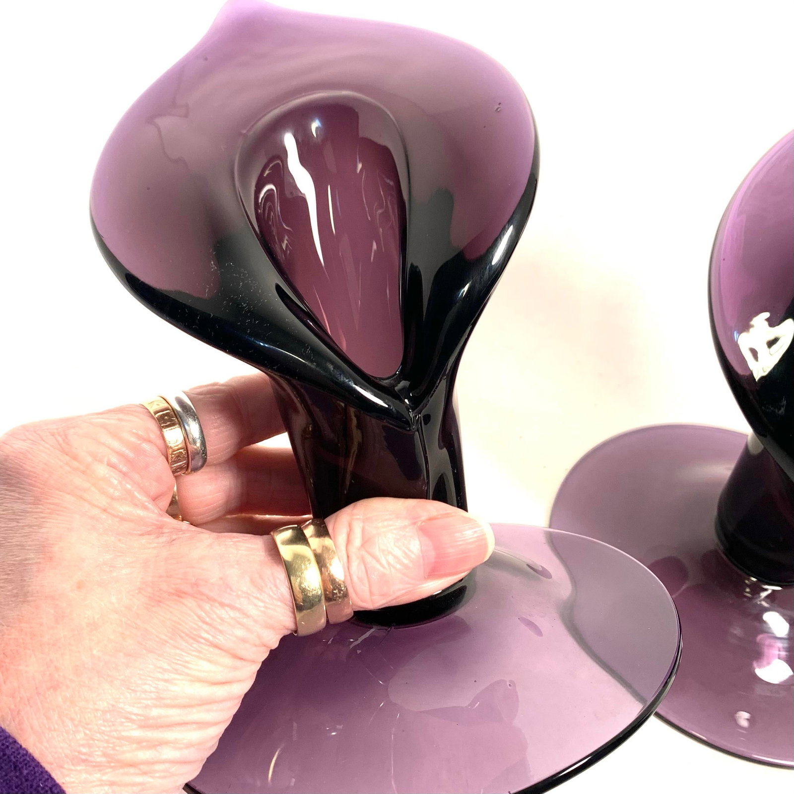 Circa 1900 Amethyst Glass Jack-in-the-Pulpit Bud Vase Pair - 5