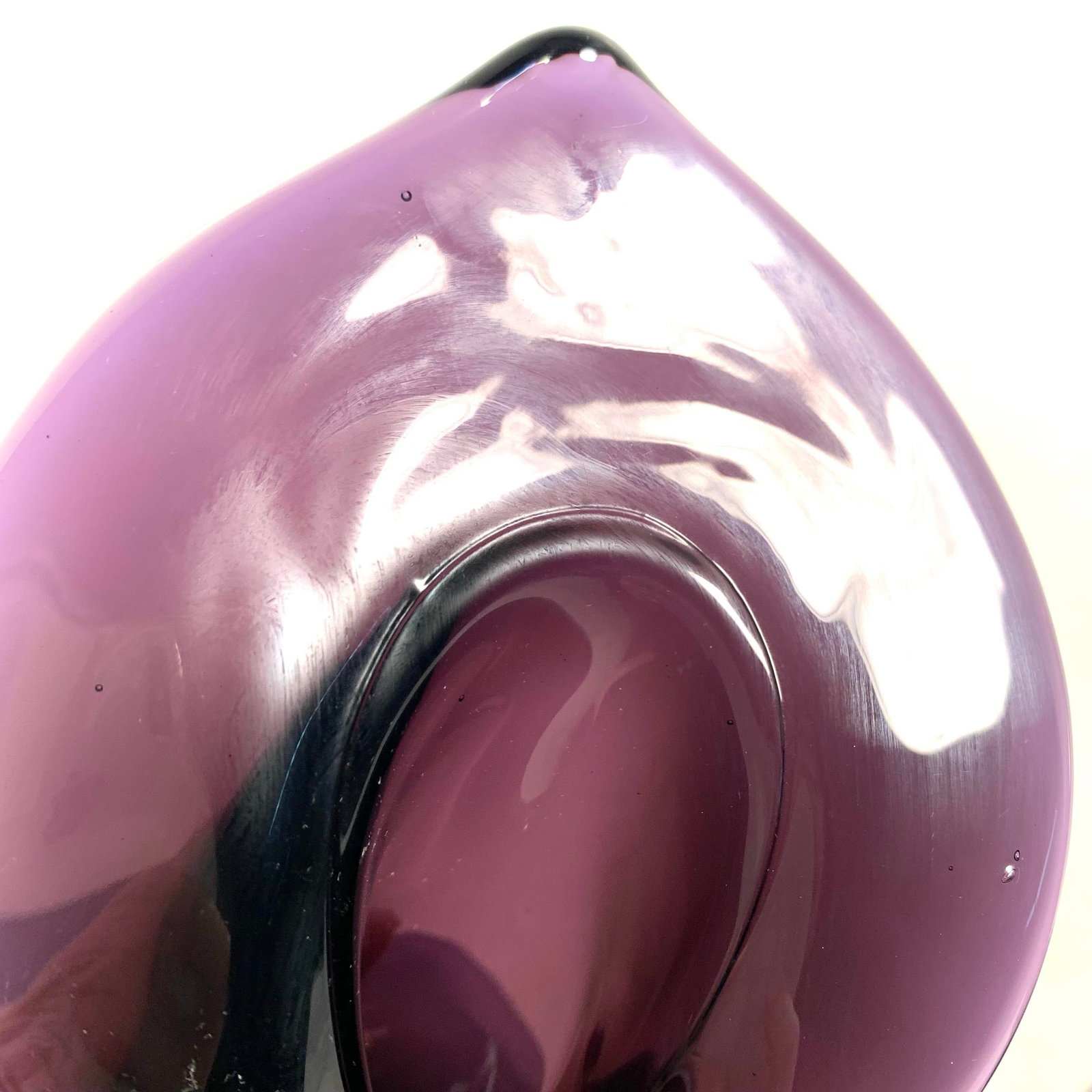Circa 1900 Amethyst Glass Jack-in-the-Pulpit Bud Vase Pair - 8