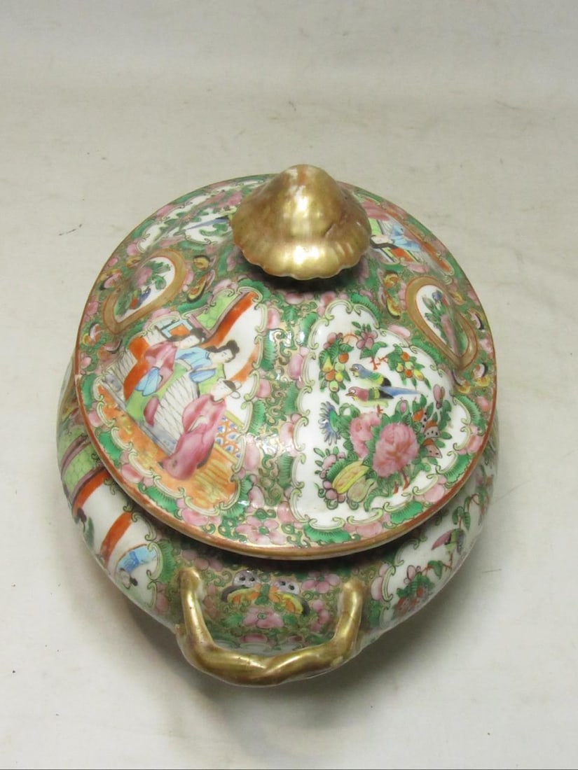 1900s Chinese Export Rose Medallion Porcelain Tureen - 11