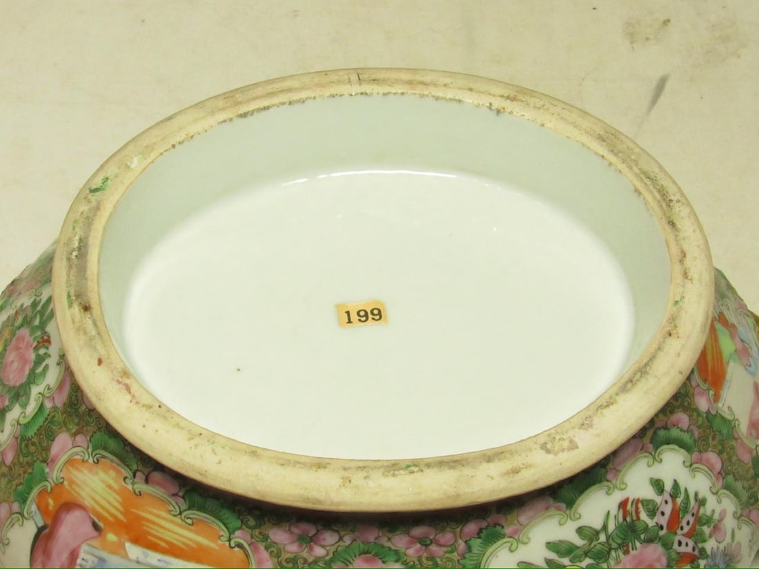 1900s Chinese Export Rose Medallion Porcelain Tureen - 16