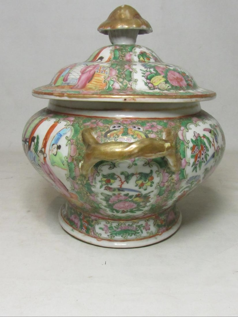 1900s Chinese Export Rose Medallion Porcelain Tureen - 2