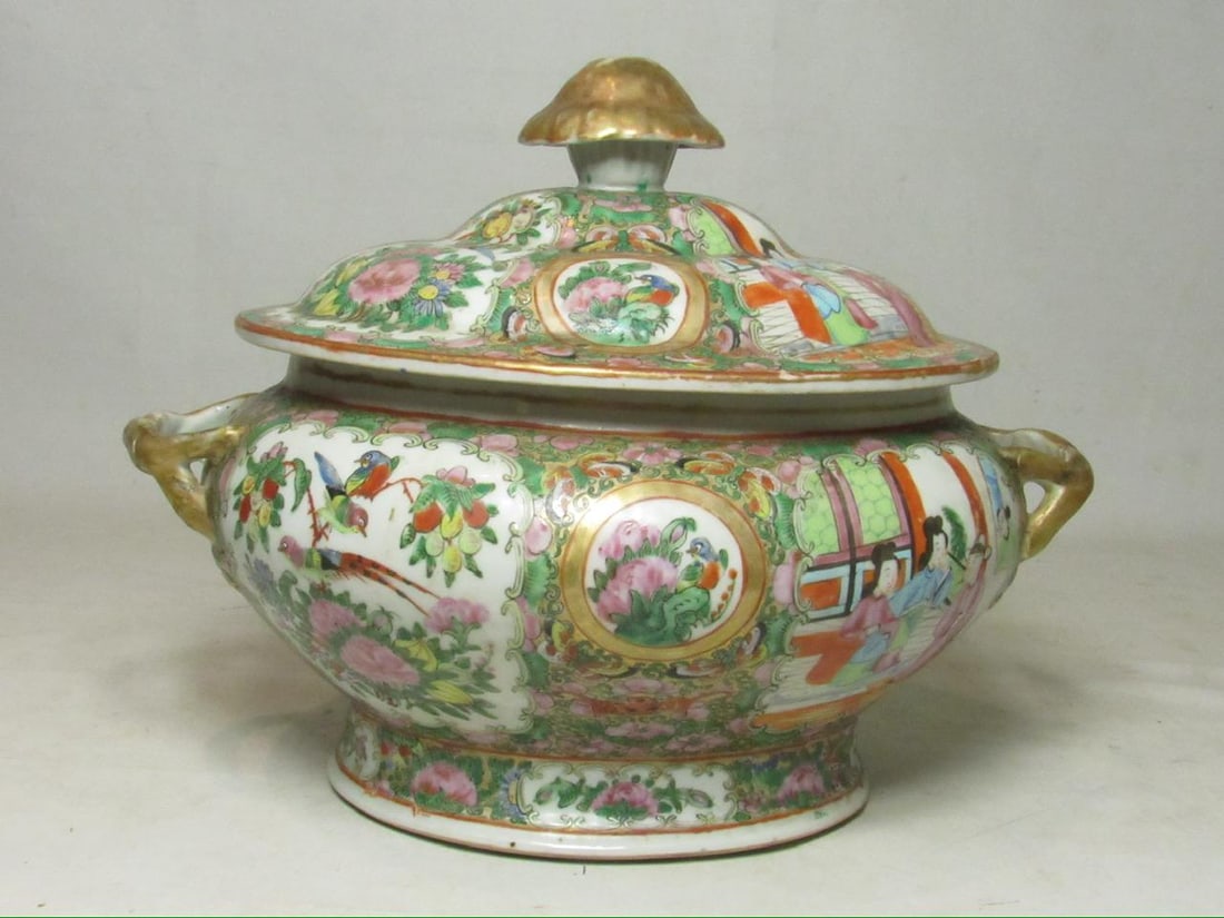 1900s Chinese Export Rose Medallion Porcelain Tureen - 4