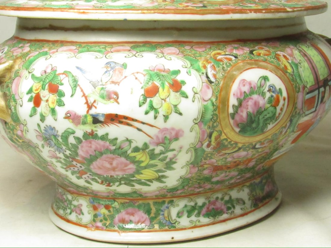 1900s Chinese Export Rose Medallion Porcelain Tureen - 6