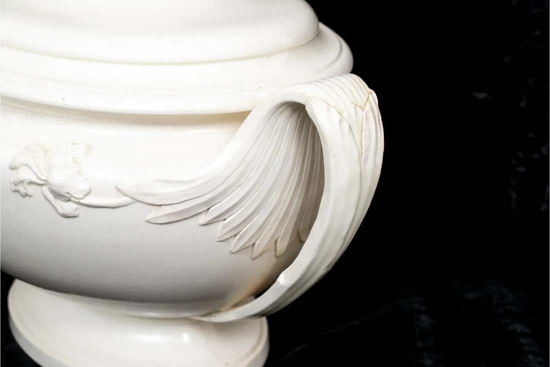 Large Early 19th Century Wedgwood Creamware Tureen - 2