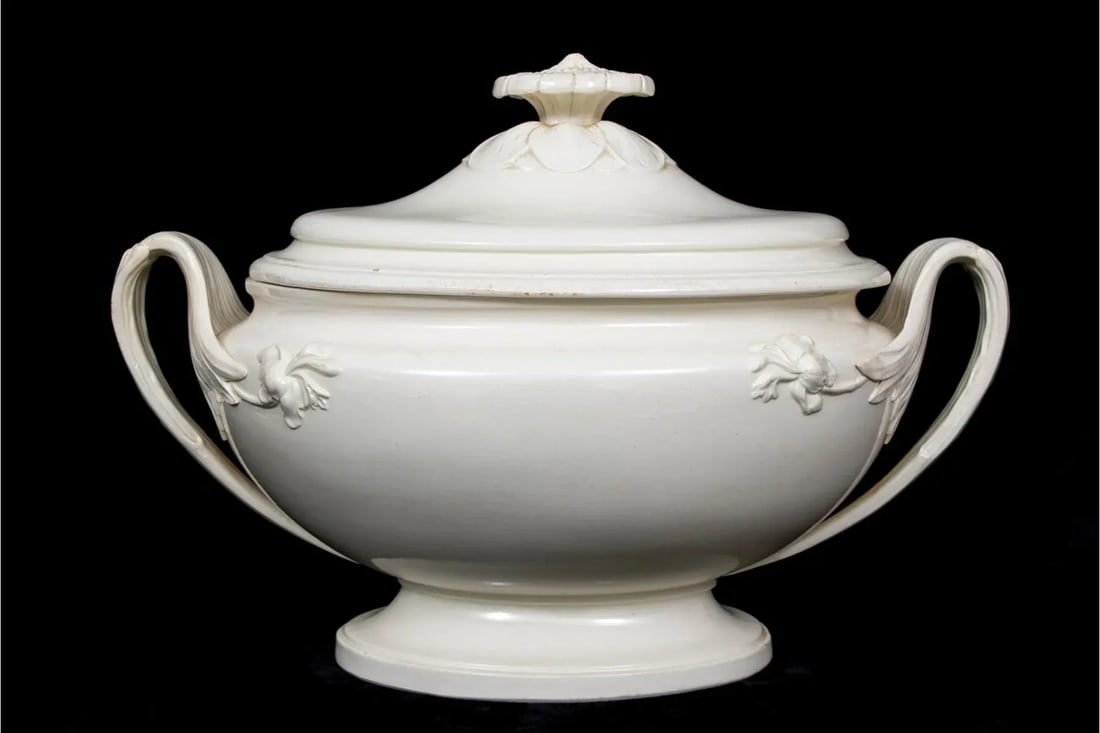 Large Early 19th Century Wedgwood Creamware Tureen - 9