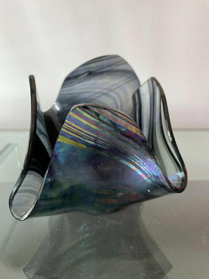1990s Abstract Hand Blown Art Glass Handkerchief Vase - 5