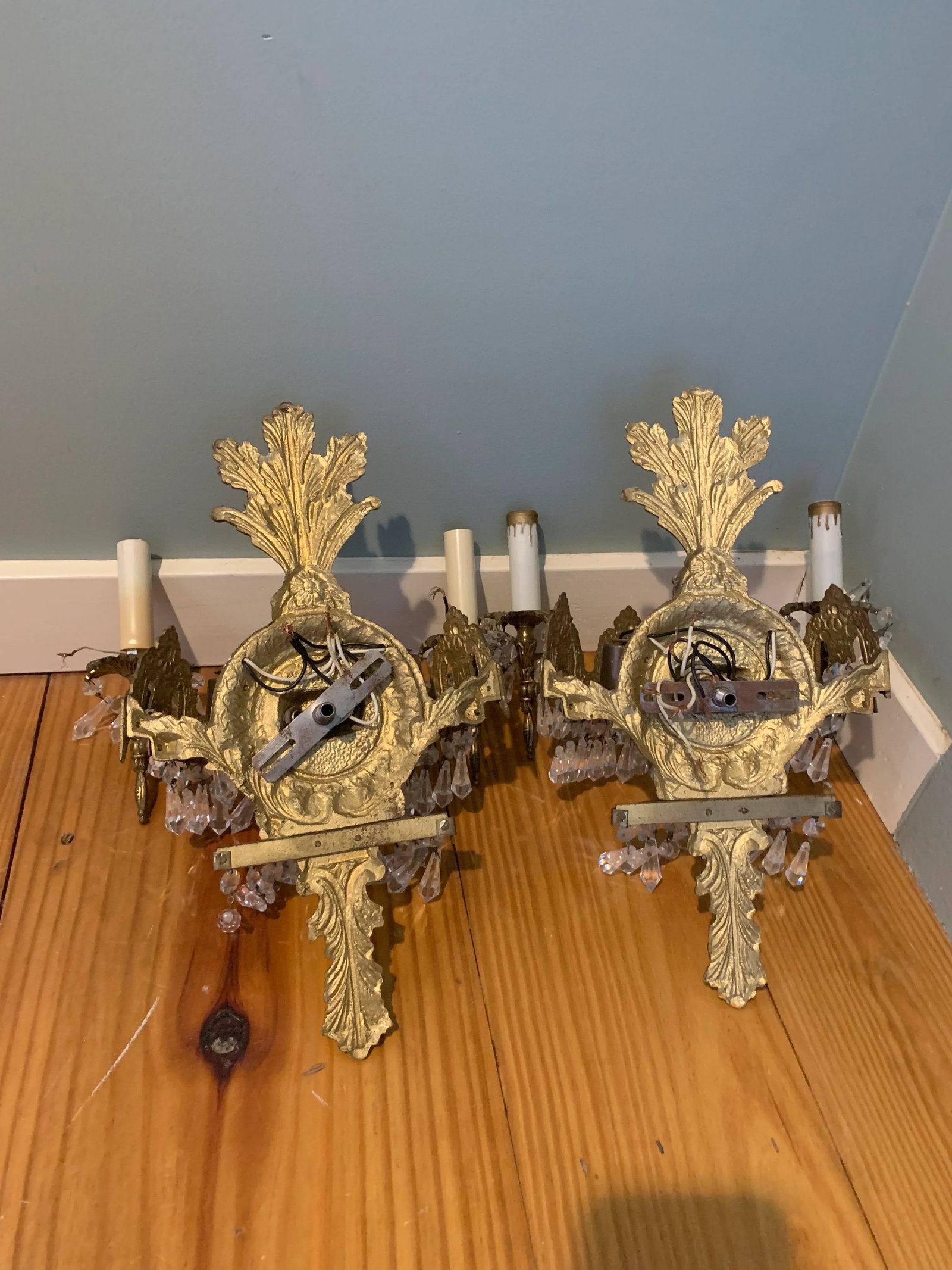 Early 20th Century French Art Deco Cut Crystal Sconces - a Pair - 5