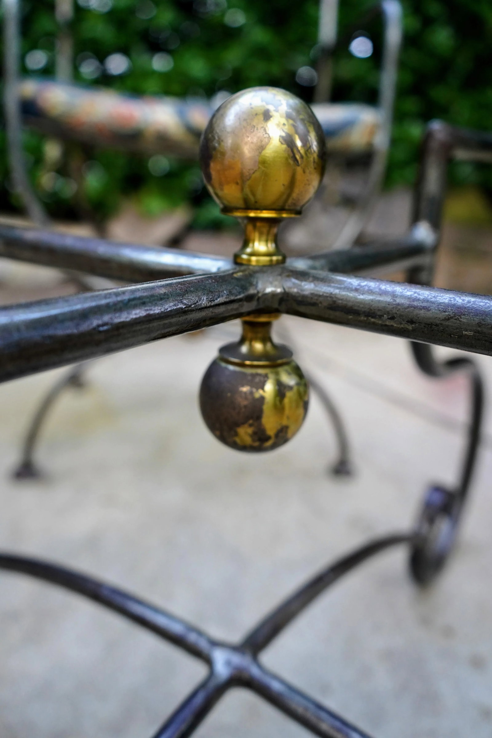 Vintage Savonarola Style Wrought Iron & Brass Round Glass Top Dining Table & 4 Campaign Chairs - 12