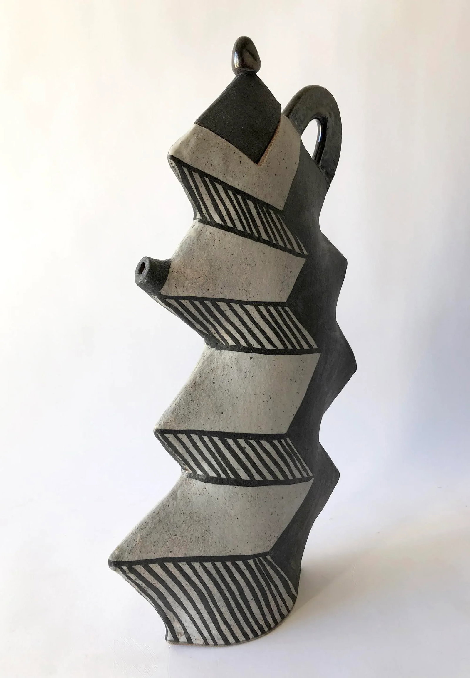 1980s Kazuko Matthews Stoneware Post Modern California Studio Zig Zag Tea Pot With Lid - 6