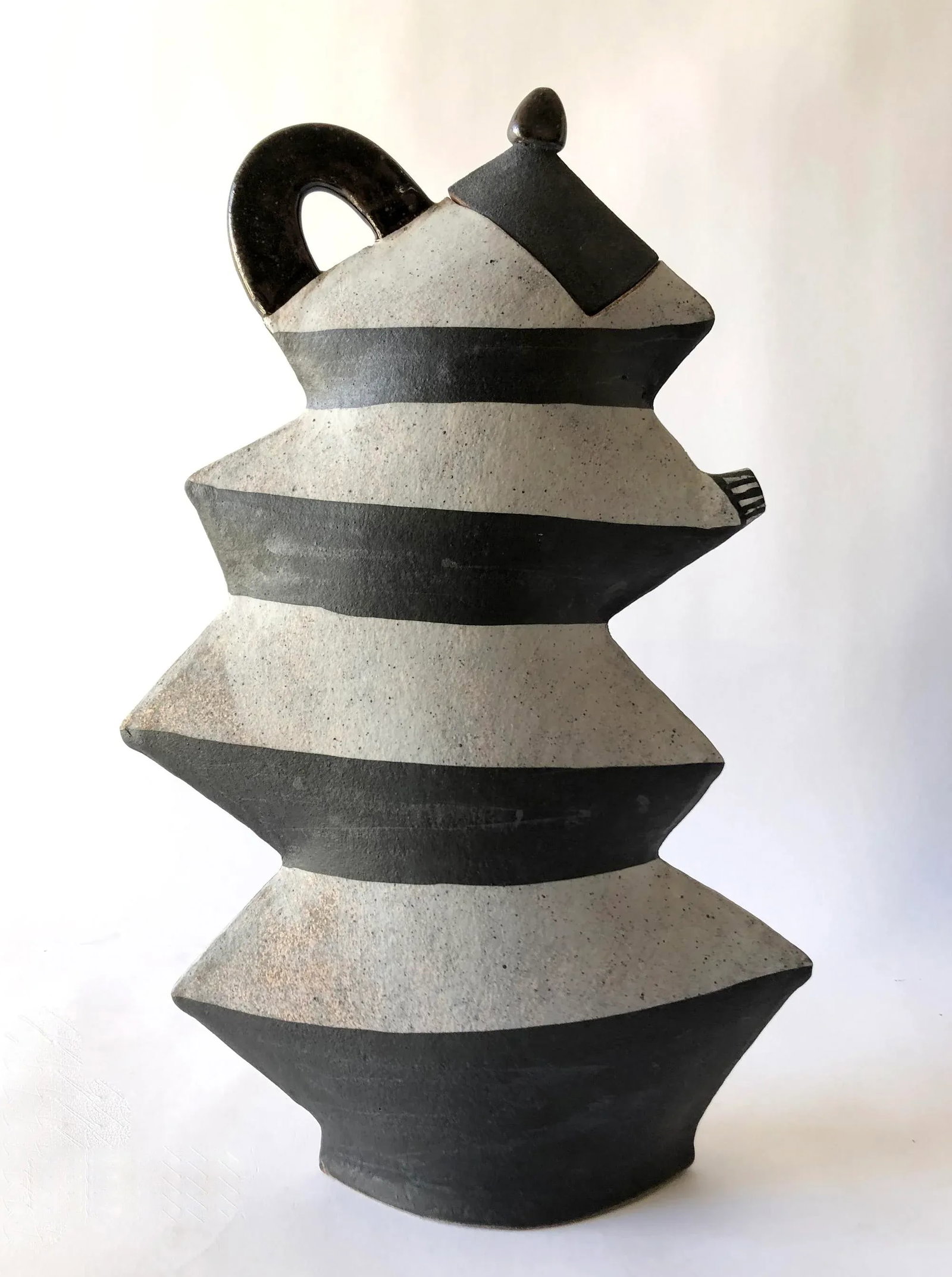 1980s Kazuko Matthews Stoneware Post Modern California Studio Zig Zag Tea Pot With Lid - 7