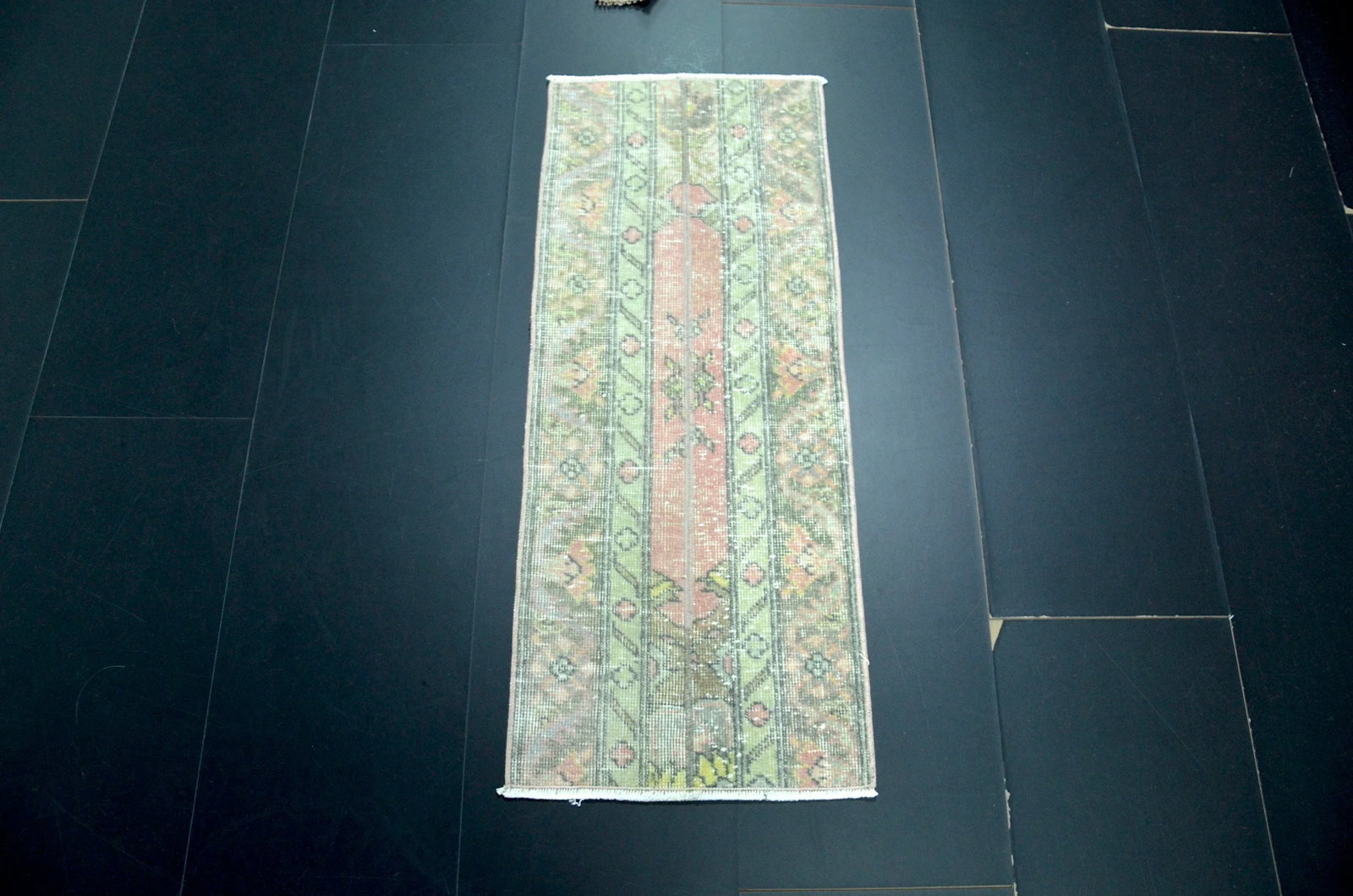 1960s Vintage Anatolia Faded Rug - 6