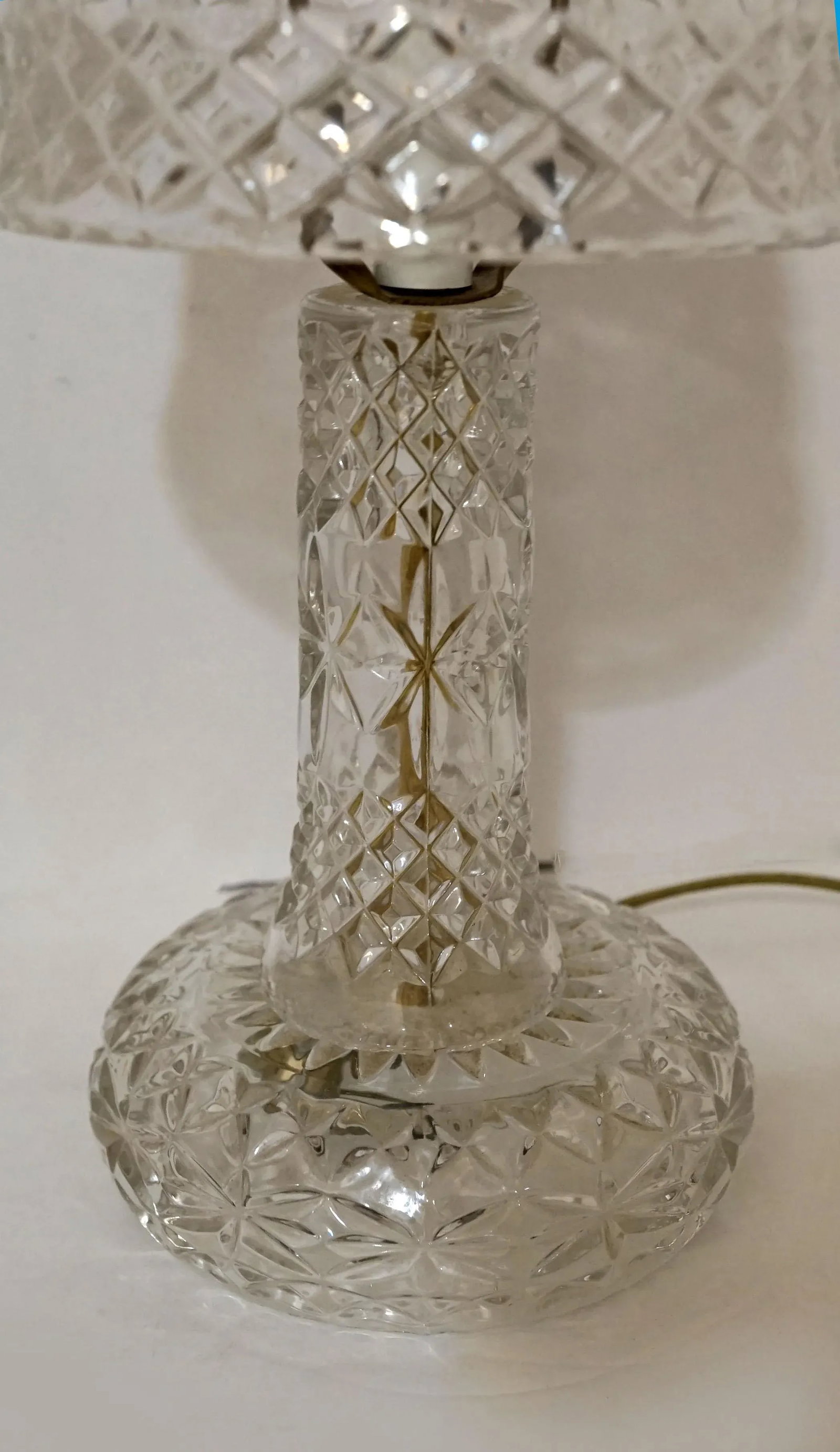 1940s Art Deco American Mushroom Form Pressed Crystal Leaded Table Lamp - 11