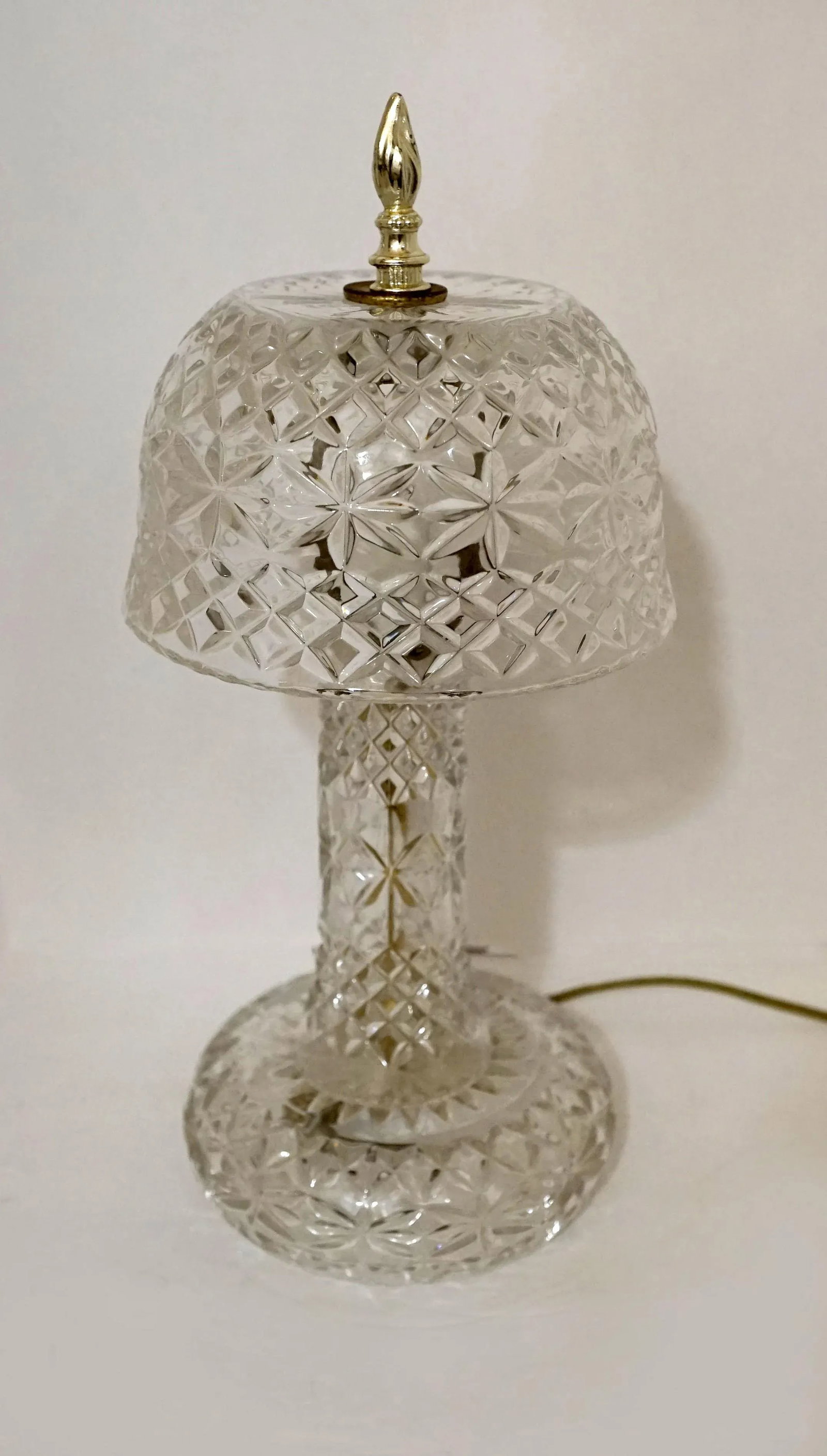 1940s Art Deco American Mushroom Form Pressed Crystal Leaded Table Lamp - 13