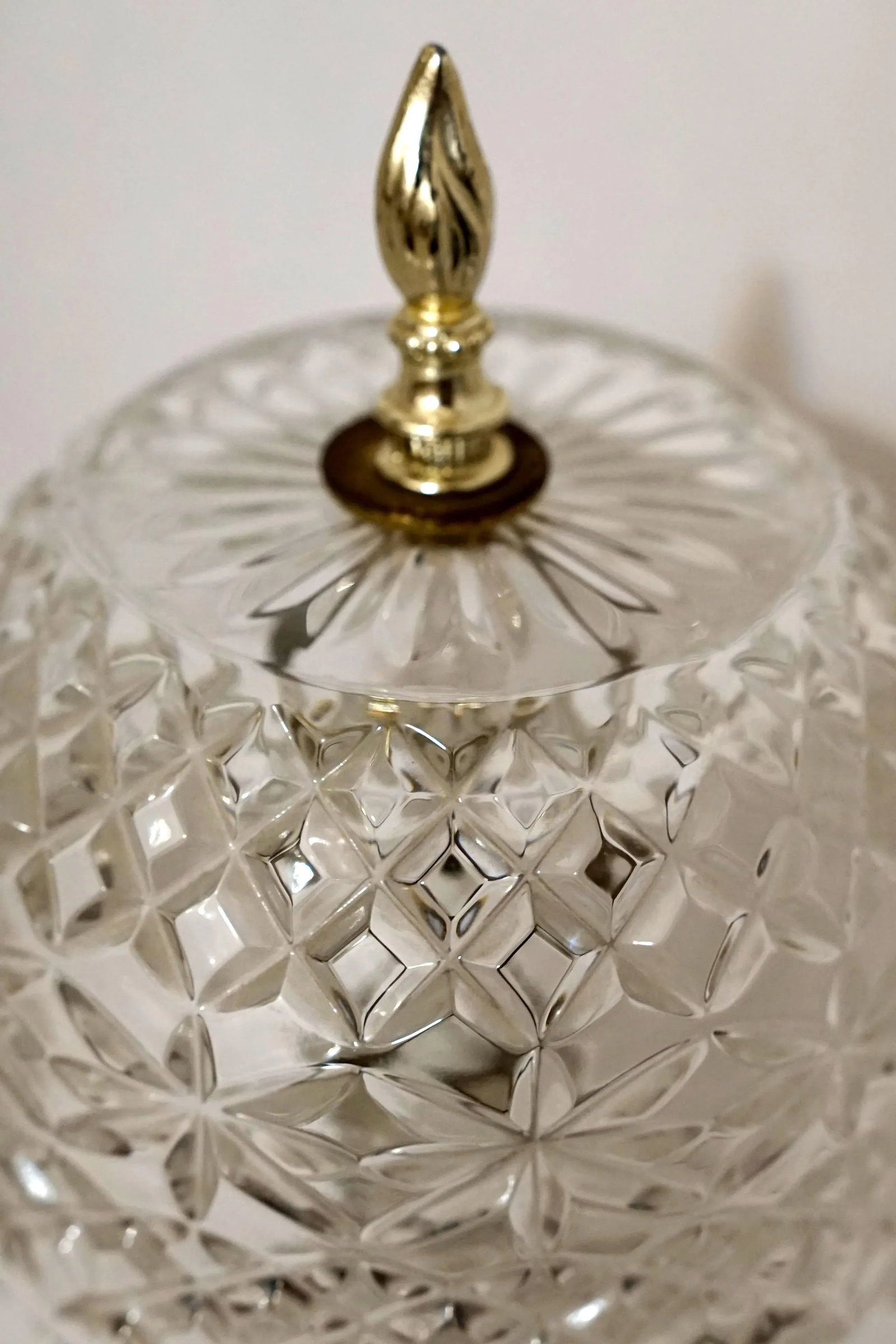 1940s Art Deco American Mushroom Form Pressed Crystal Leaded Table Lamp - 9