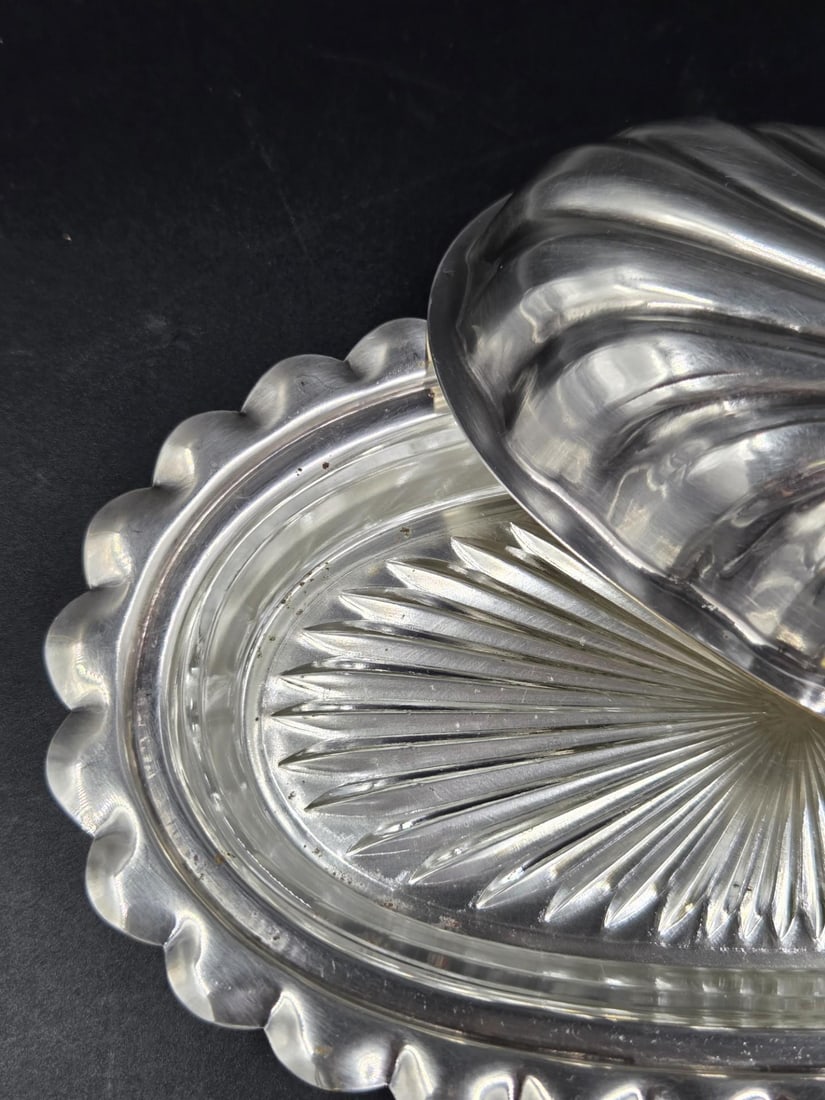 Mid 20th Century Sheffield Victorian Style Silver Plated Spiral Covered Butter Dish W/ Glass Insert - 5
