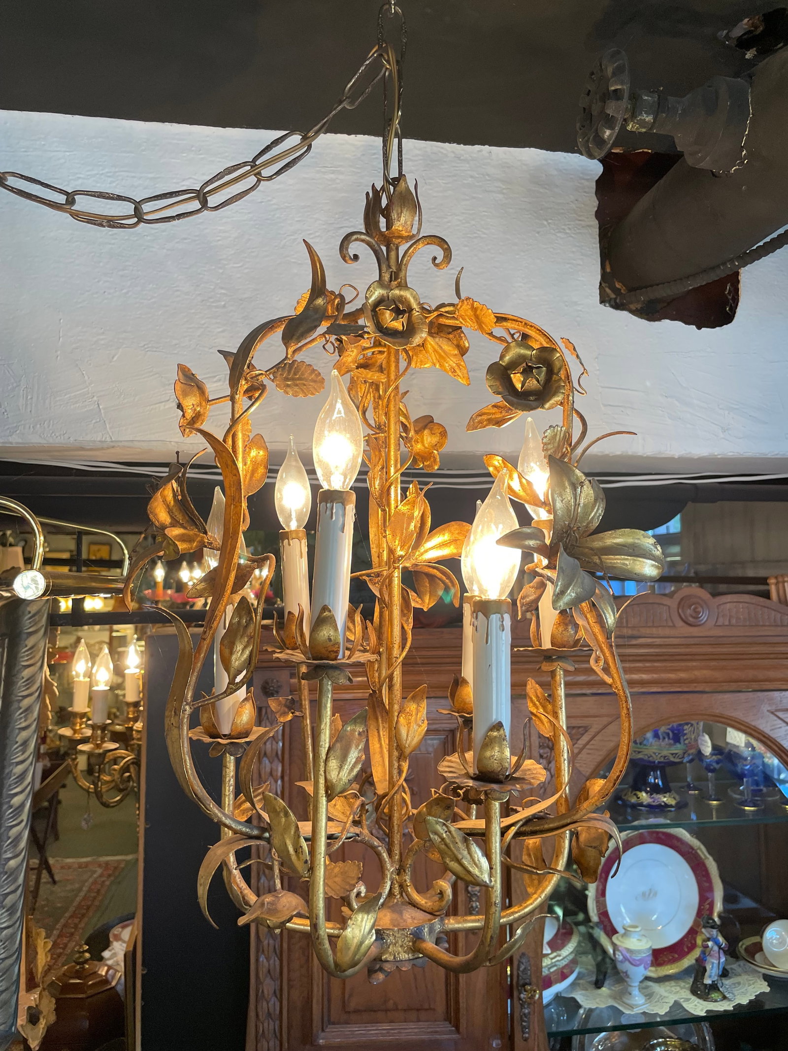 Vintage 1960s Italian Mid Century Hollywood Regency Six Light Gilt Floral Chandelier - 2