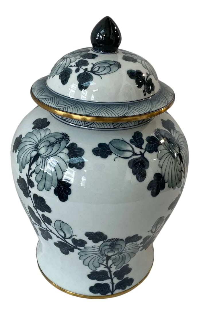 1980s Maitland Smith China Jar: Beautiful Jar from Maitland Smith With lid Dark and light blue Showroom Sample Condition: Alterations: Original Condition Unaltered Imperfections: Some Imperfections Condition Notes: Excellent