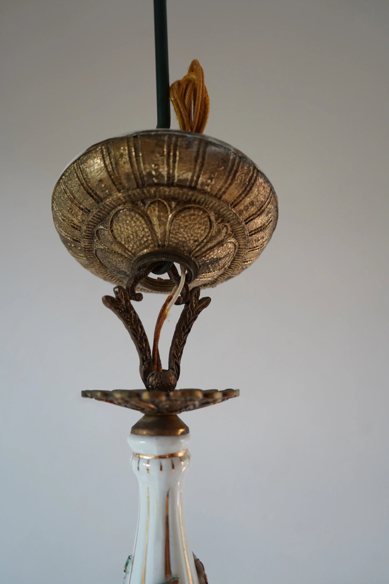 Vintage 1950s Italian Capodimonte Style Porcelain and Brass Six Light Chandelier - 5
