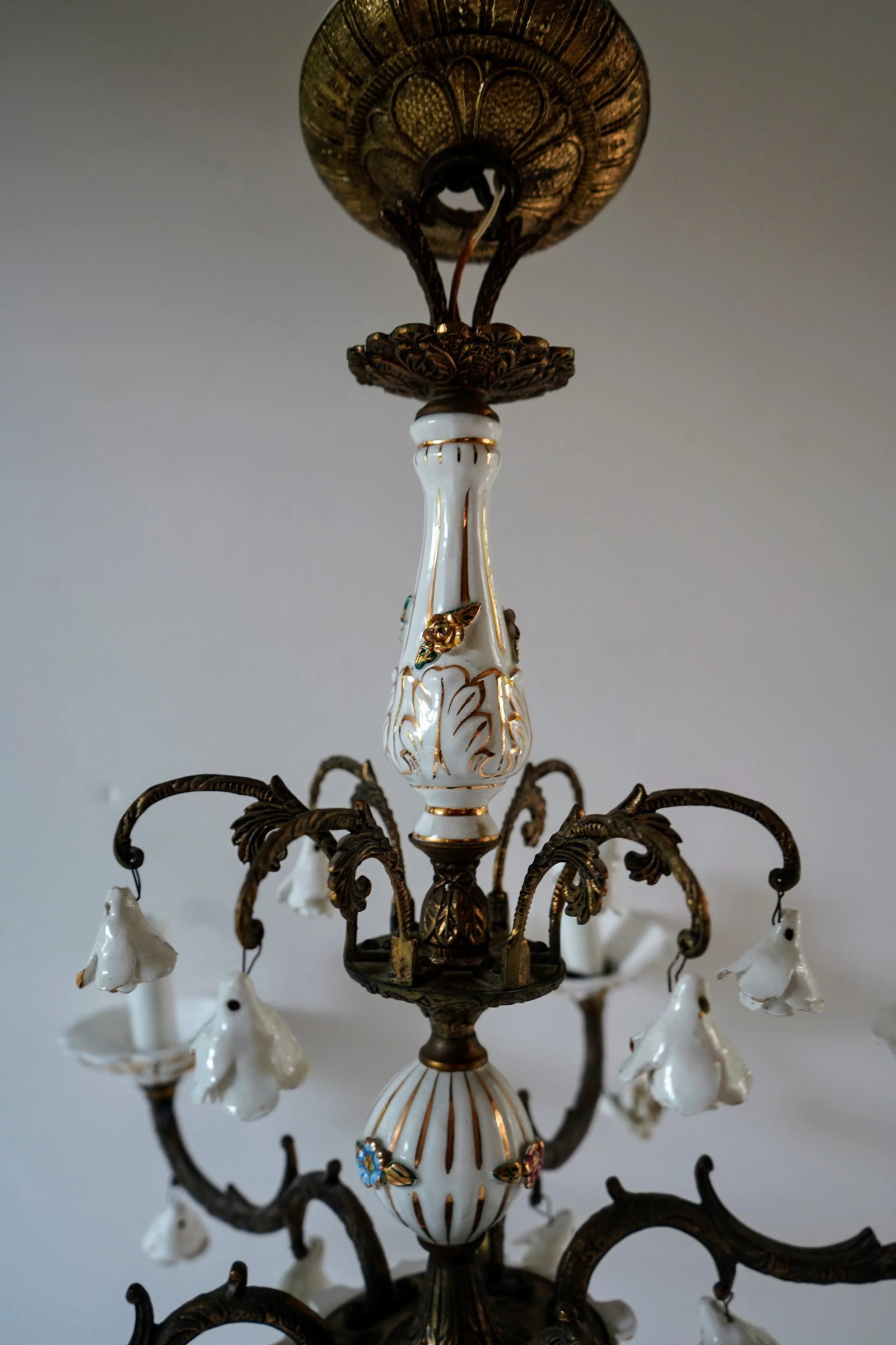 Vintage 1950s Italian Capodimonte Style Porcelain and Brass Six Light Chandelier - 6