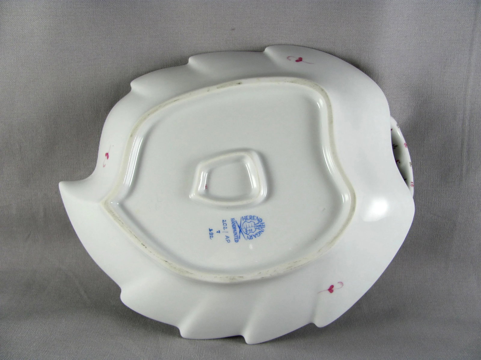 9-3/8" Herend Chinese Bouquet Raspberry Handled Leaf Dish Bowl - 4
