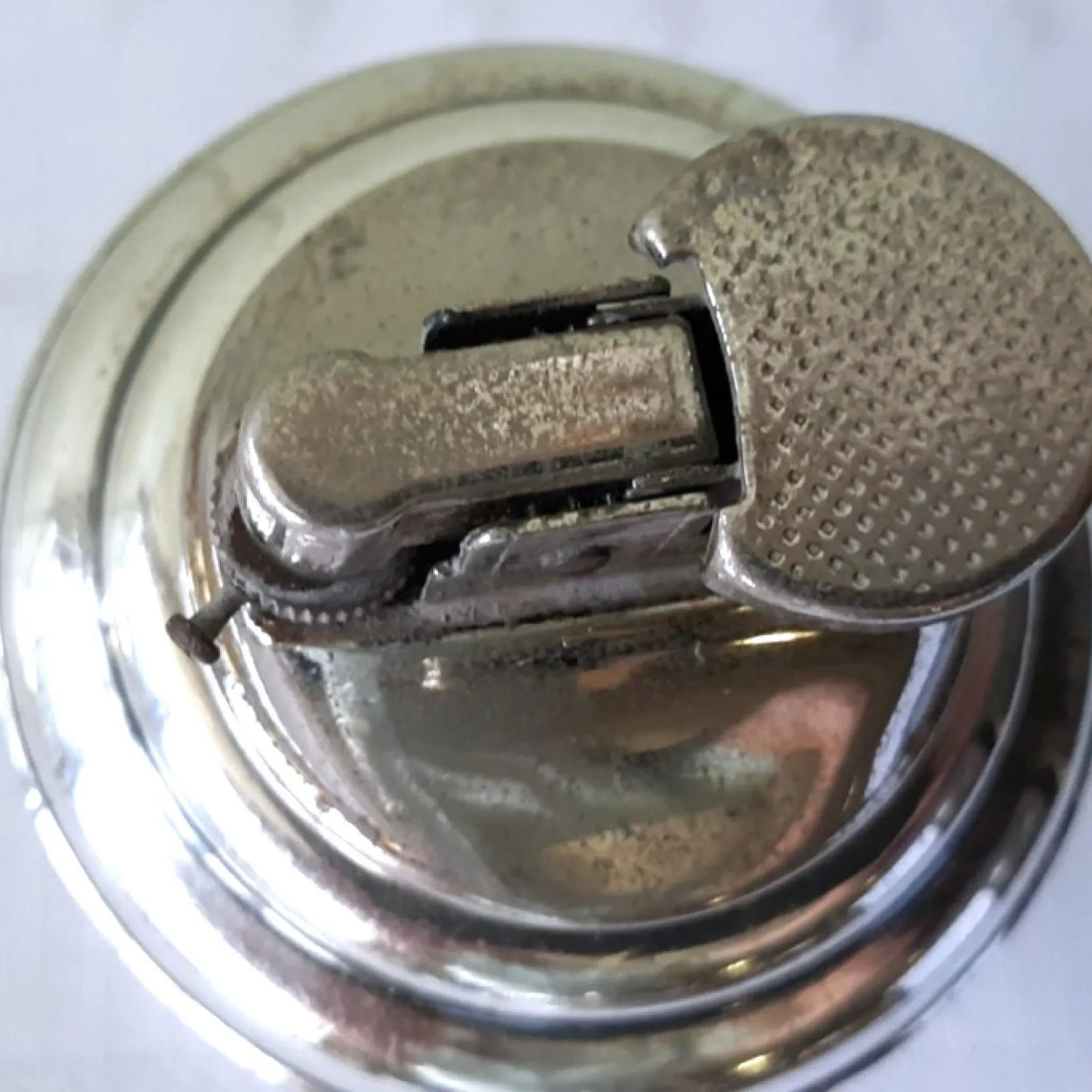 Mid-Century Modern Sterling Spaceship Table Lighter - 4