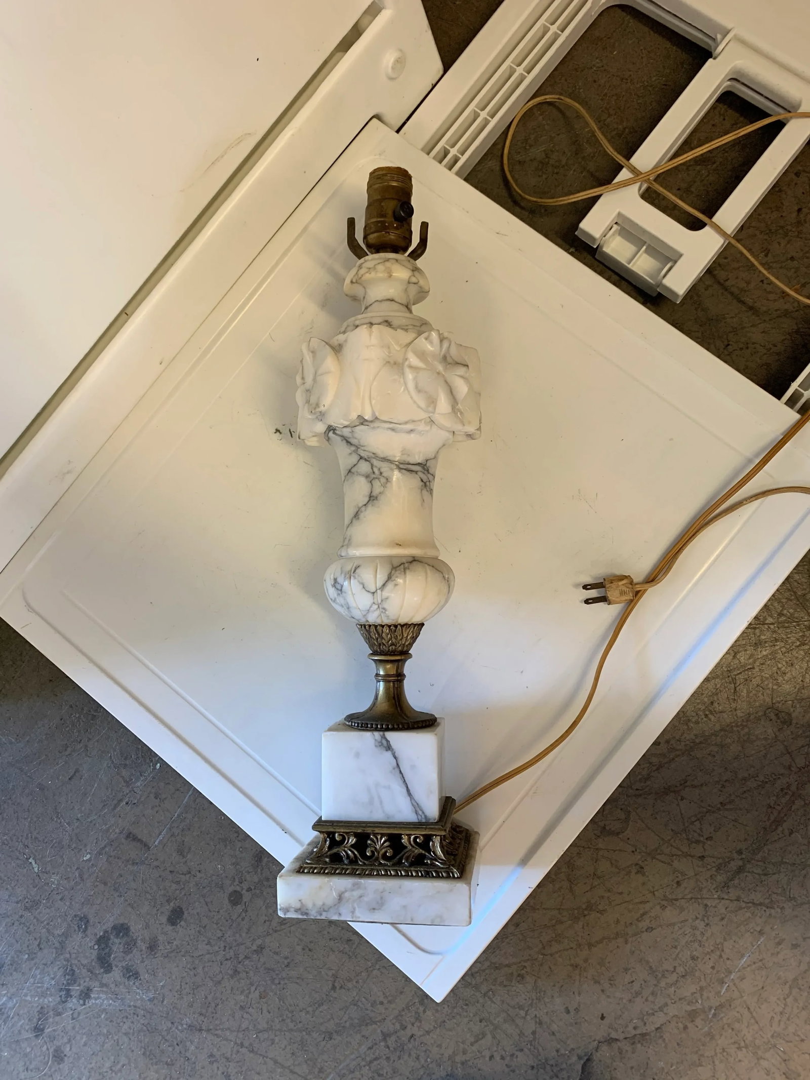 Mid 20th Century Marble & Brass Lamp - 11