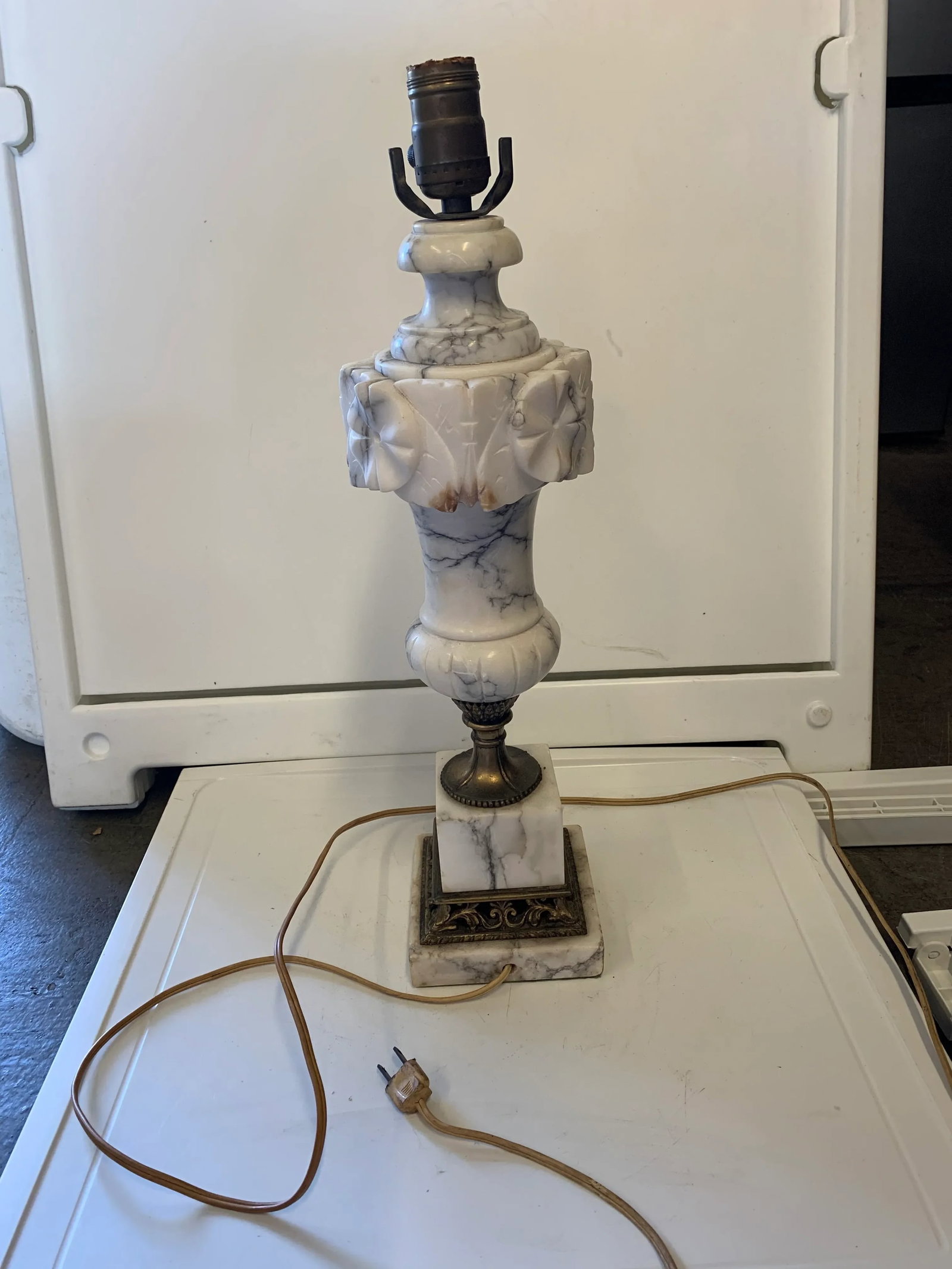 Mid 20th Century Marble & Brass Lamp - 3