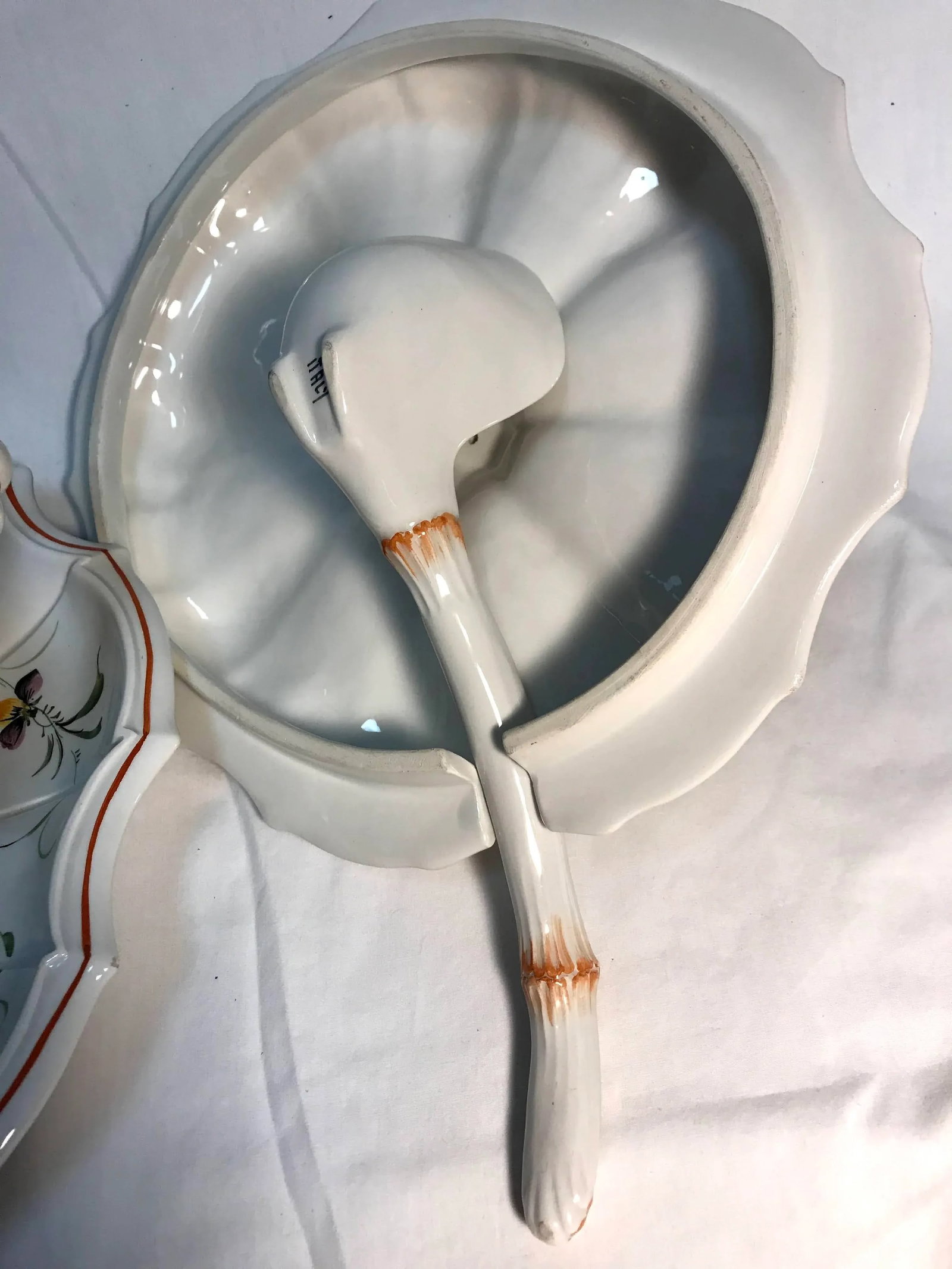 Vintage Italian Soup Tureen with Serving Plate- 4 Pieces - 2