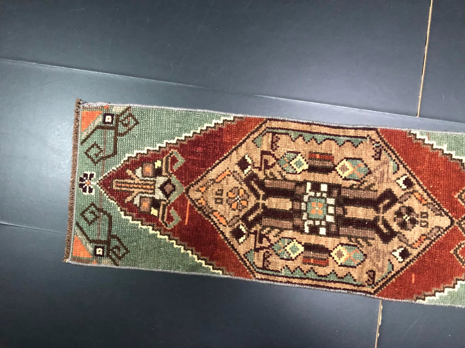 1960s Vintage Burgundy and Green Rug - 2
