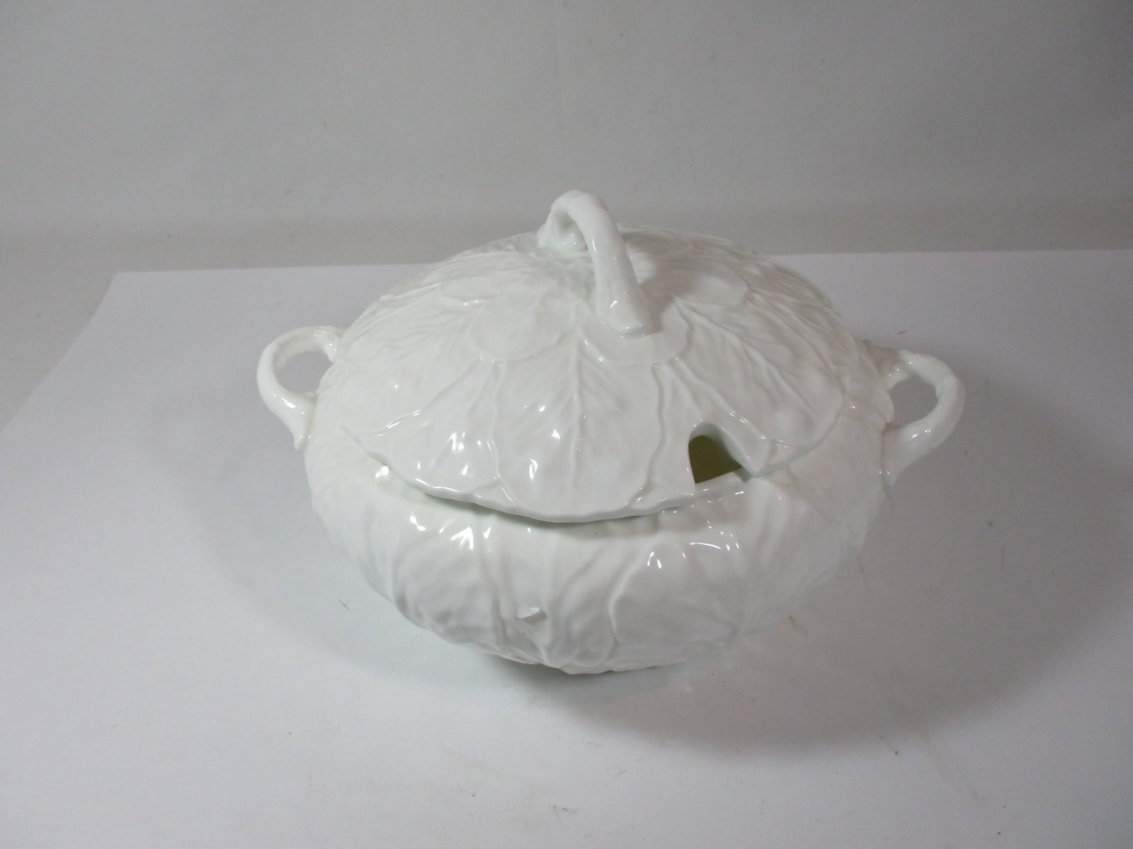 1960s Coalport of England Countryware Tureen - 10
