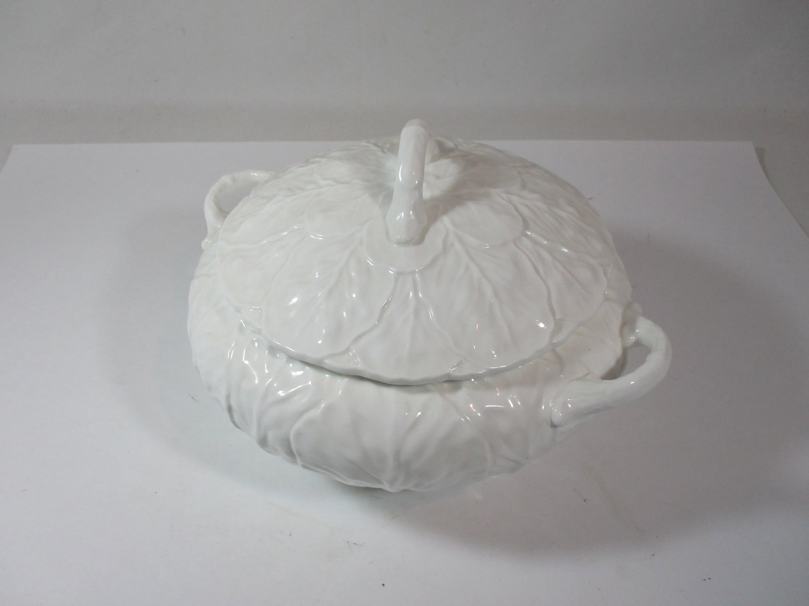 1960s Coalport of England Countryware Tureen - 3