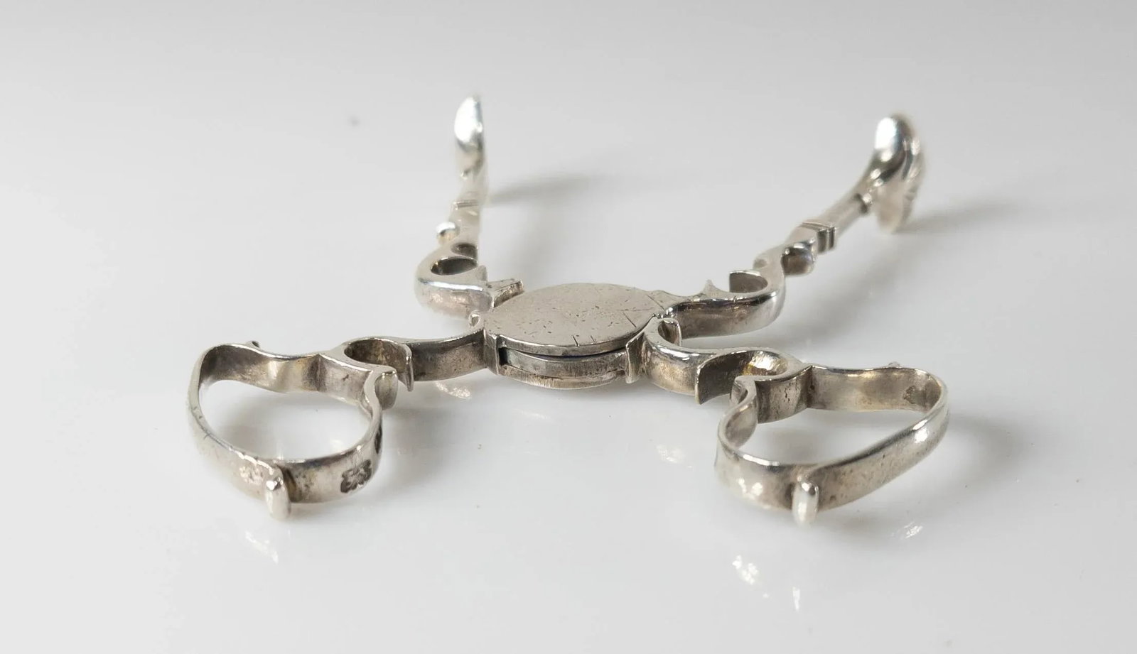 English Georgian Sterling Silver Sugar Nips or Tongs - 3