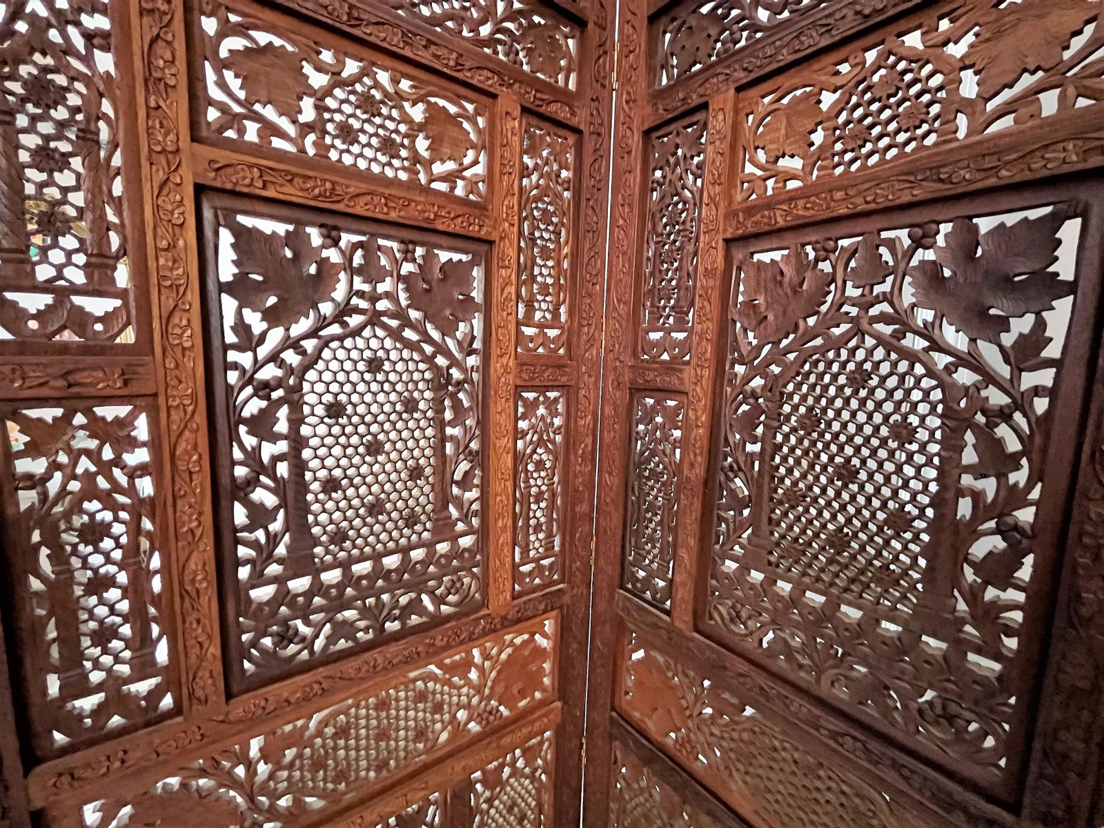 Mid 20th Century Moroccan Style Pierced Fruitwood 4-Panel Floor Screen - 11