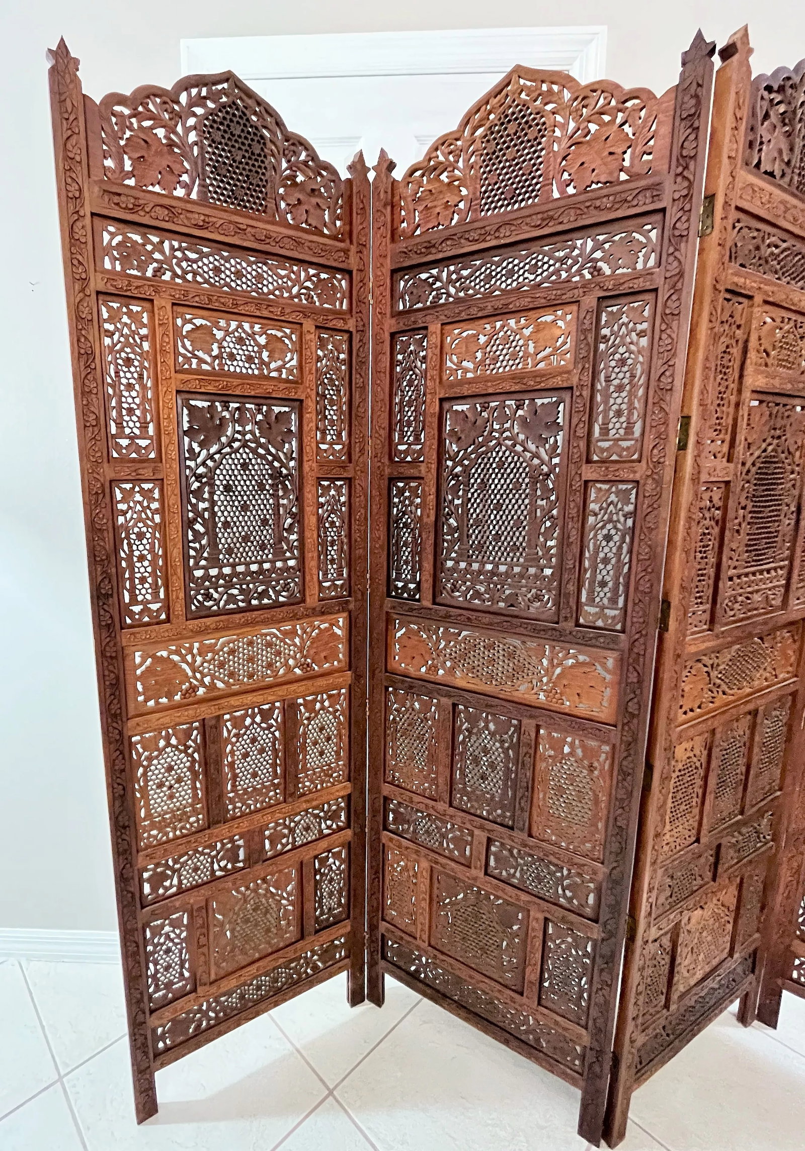 Mid 20th Century Moroccan Style Pierced Fruitwood 4-Panel Floor Screen - 6