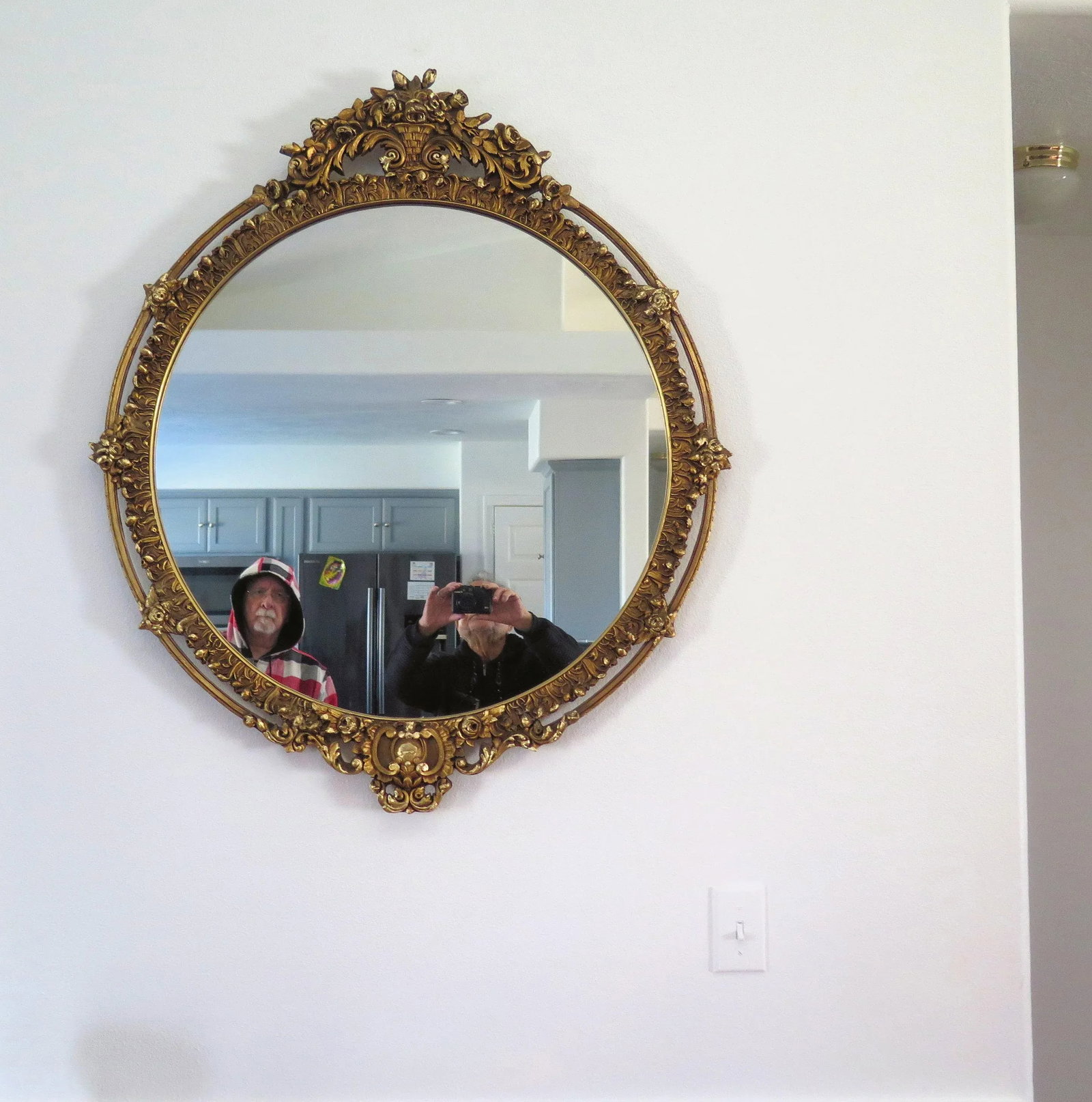 Large Vintage Louis XV Style Gold Leaf Mirror - 7