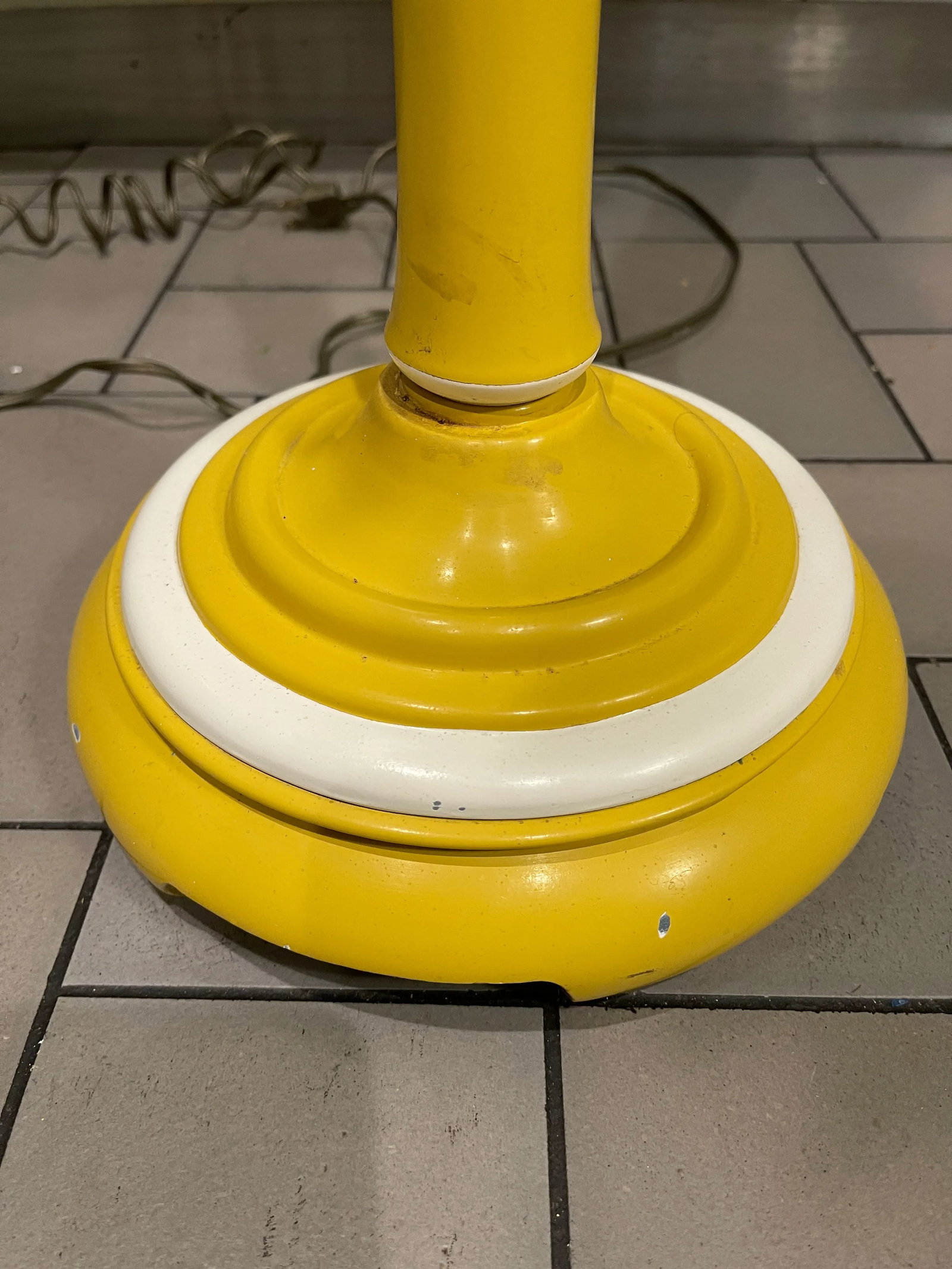 1960s Mid Century Yellow Floor Lamp With Shade - 6