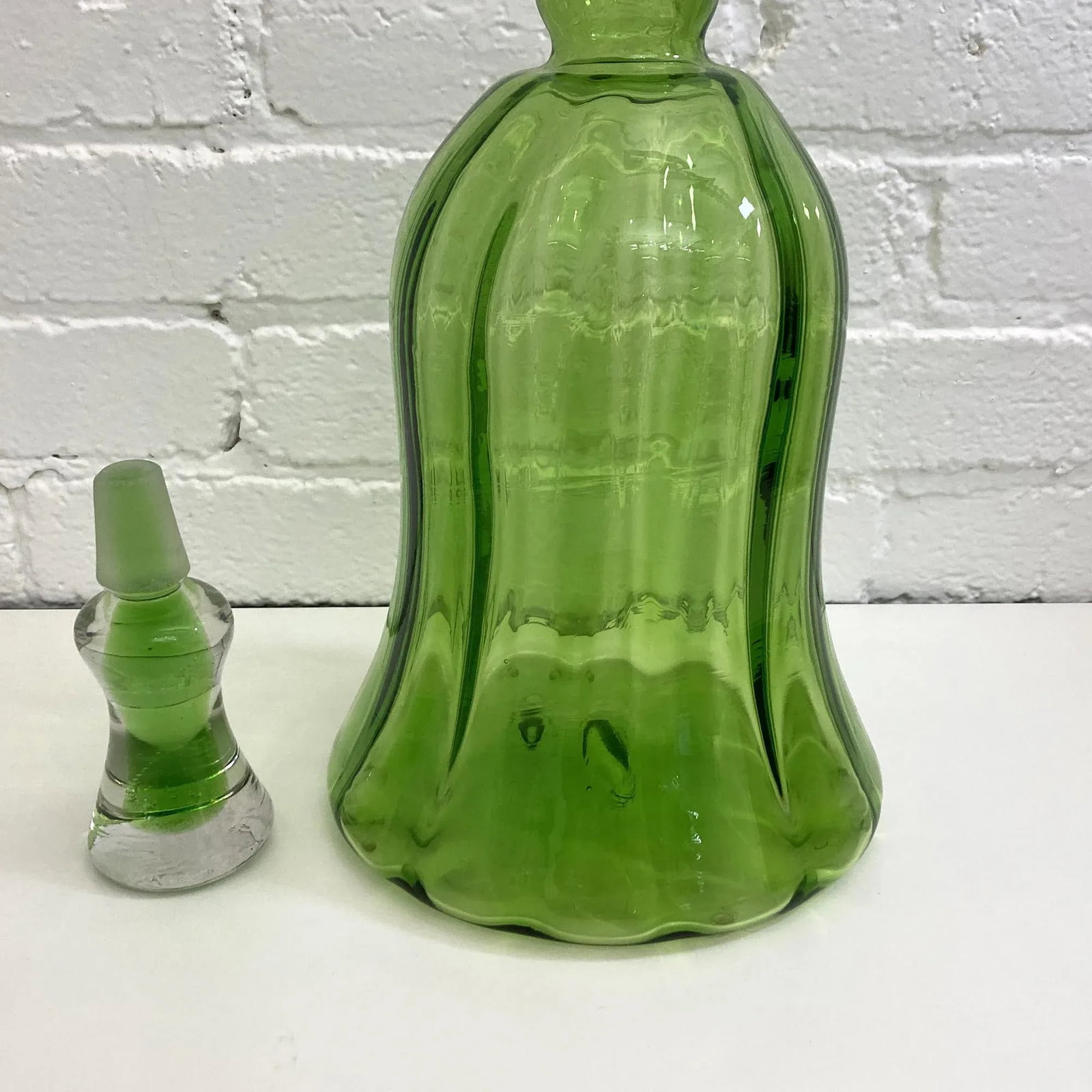 Vintage Brilliant Green Decanter, Design by Joel Philip Myers, Design #6934 - 4