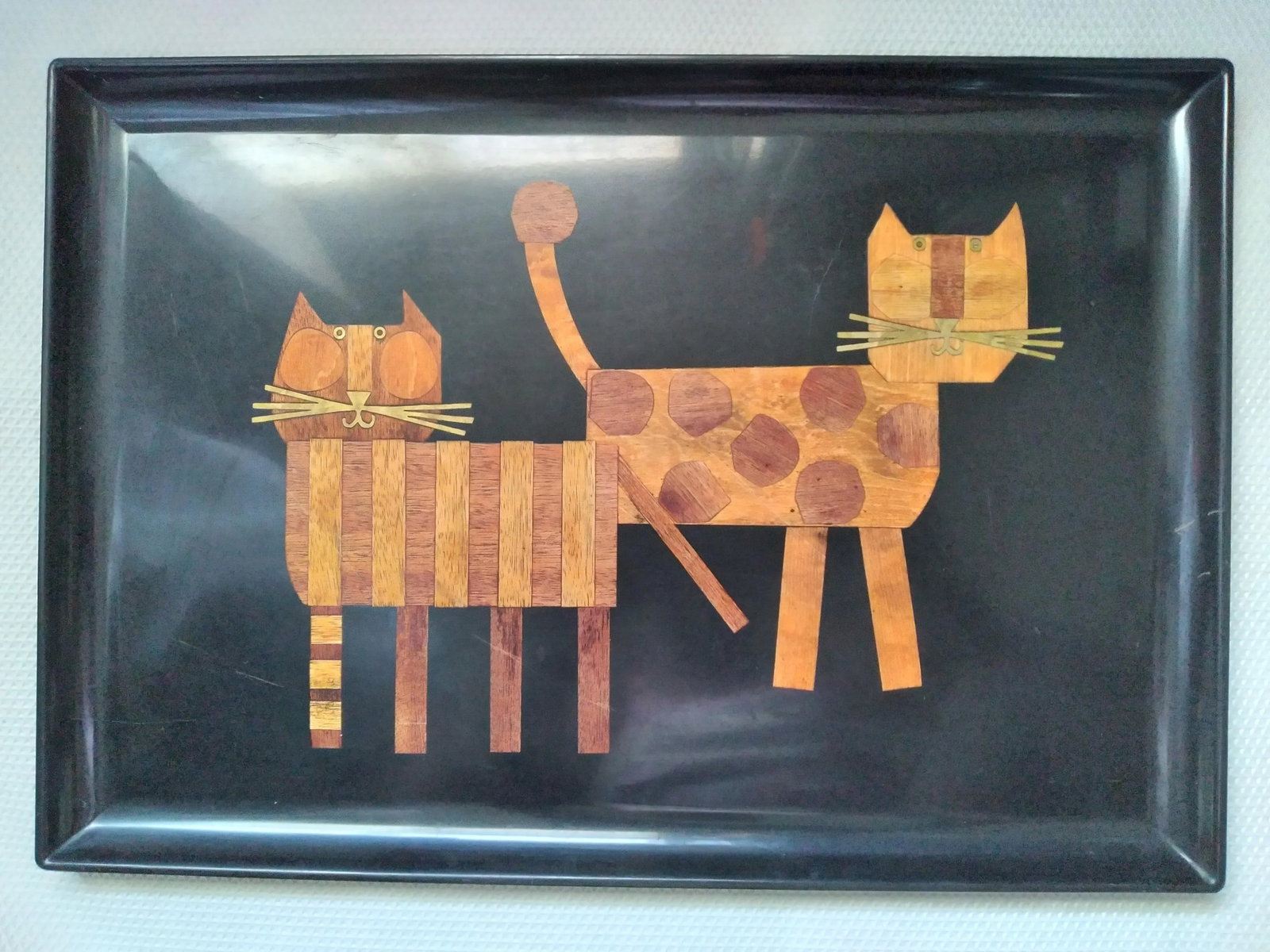 1960s Couroc Wood and Brass Inlay Cat Serving Tray - 11